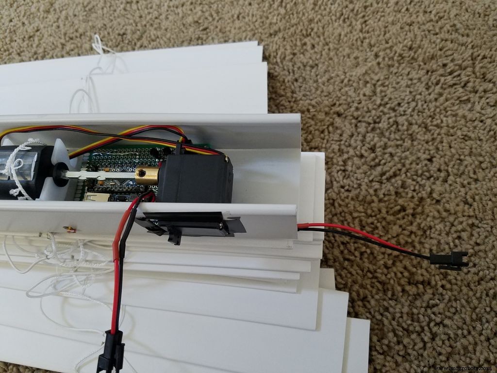 Smart Blinds: Automated Light Control with Arduino & Solar Power