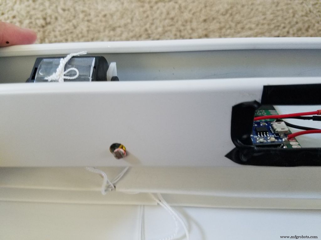 Smart Blinds: Automated Light Control with Arduino & Solar Power