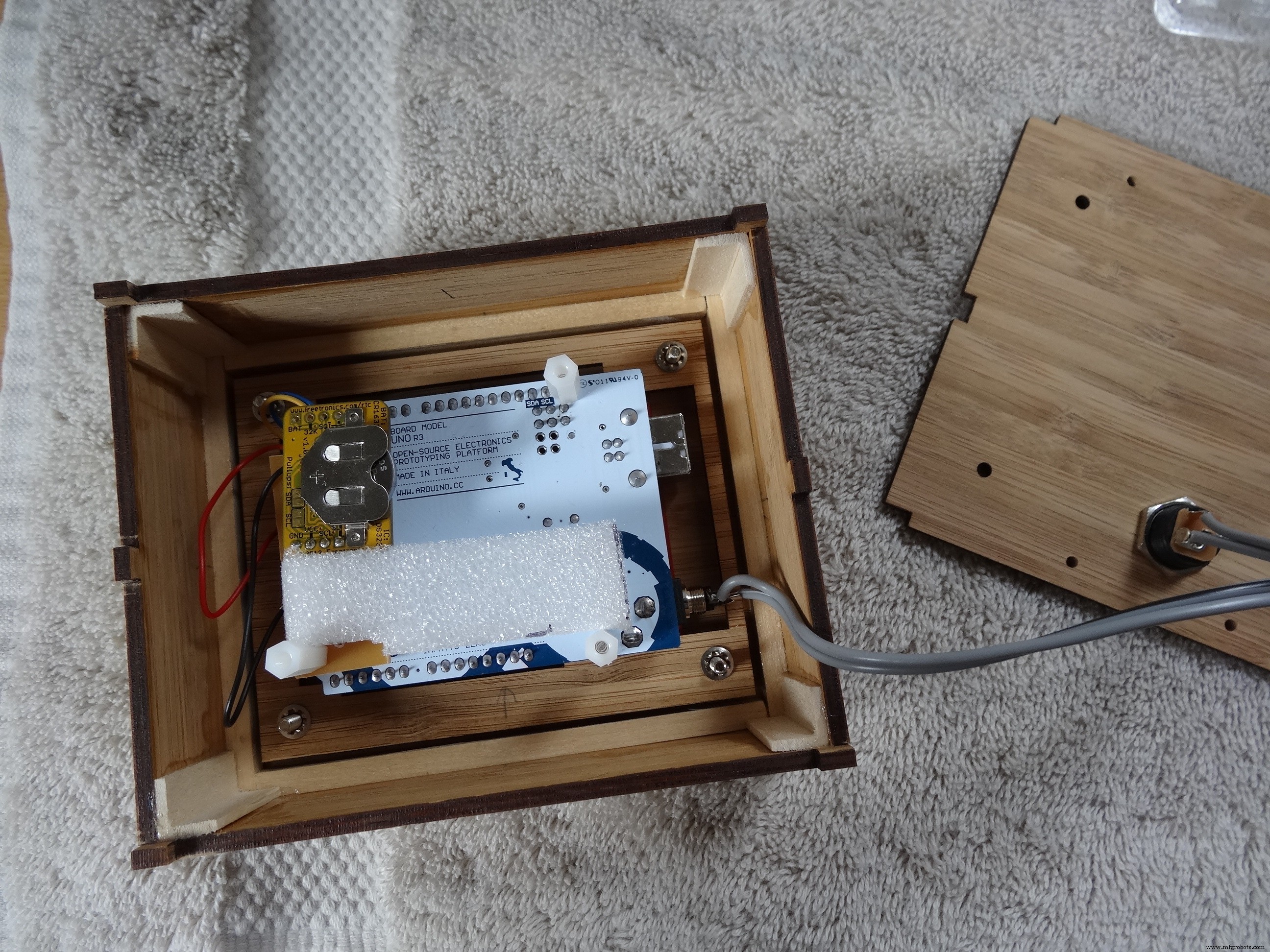 HSV Clock: Vibrant, Customizable Timepiece for Arduino Enthusiasts