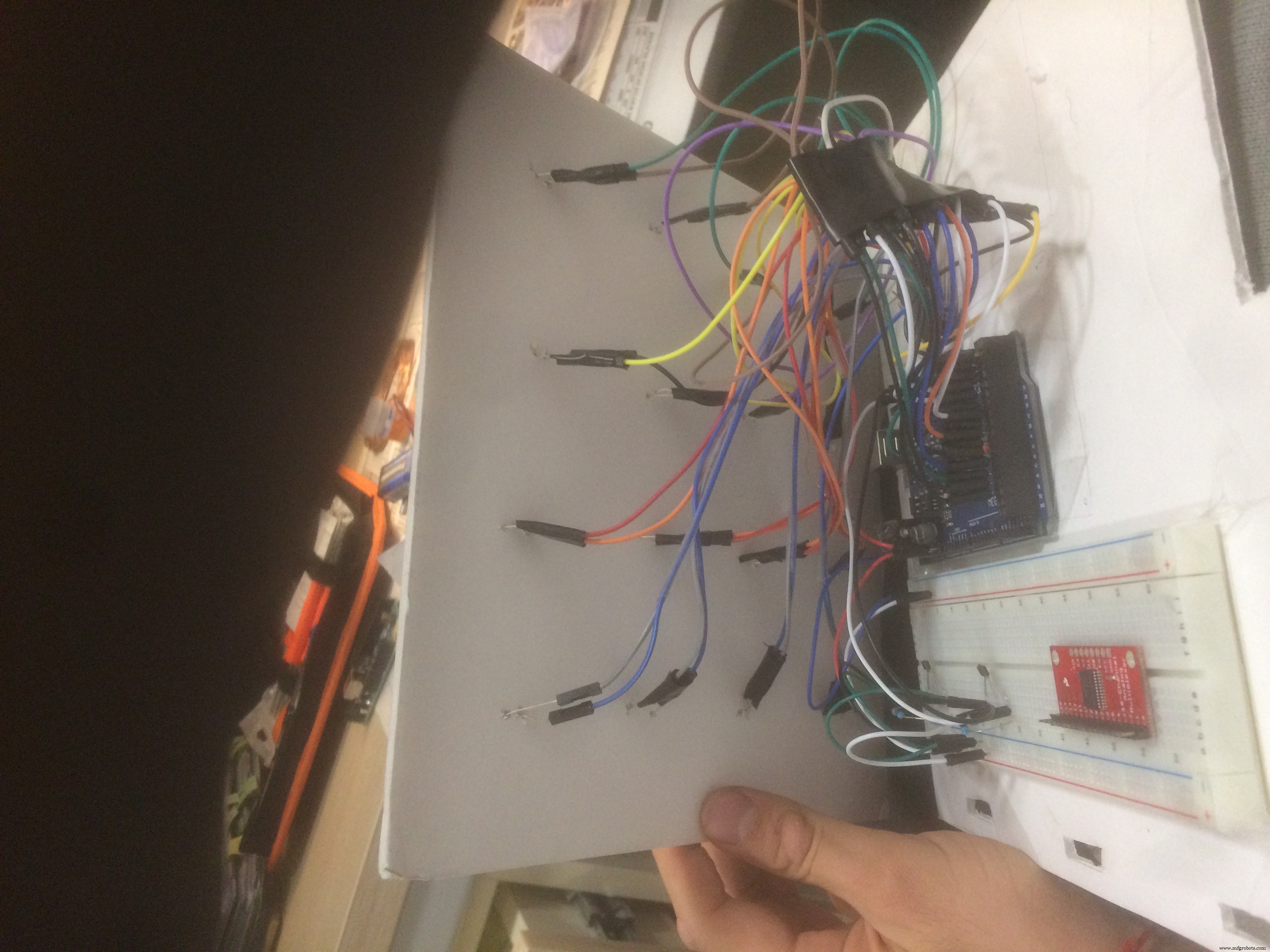 4x4 Electronic Chessboard Prototype – RFID & Arduino Integration