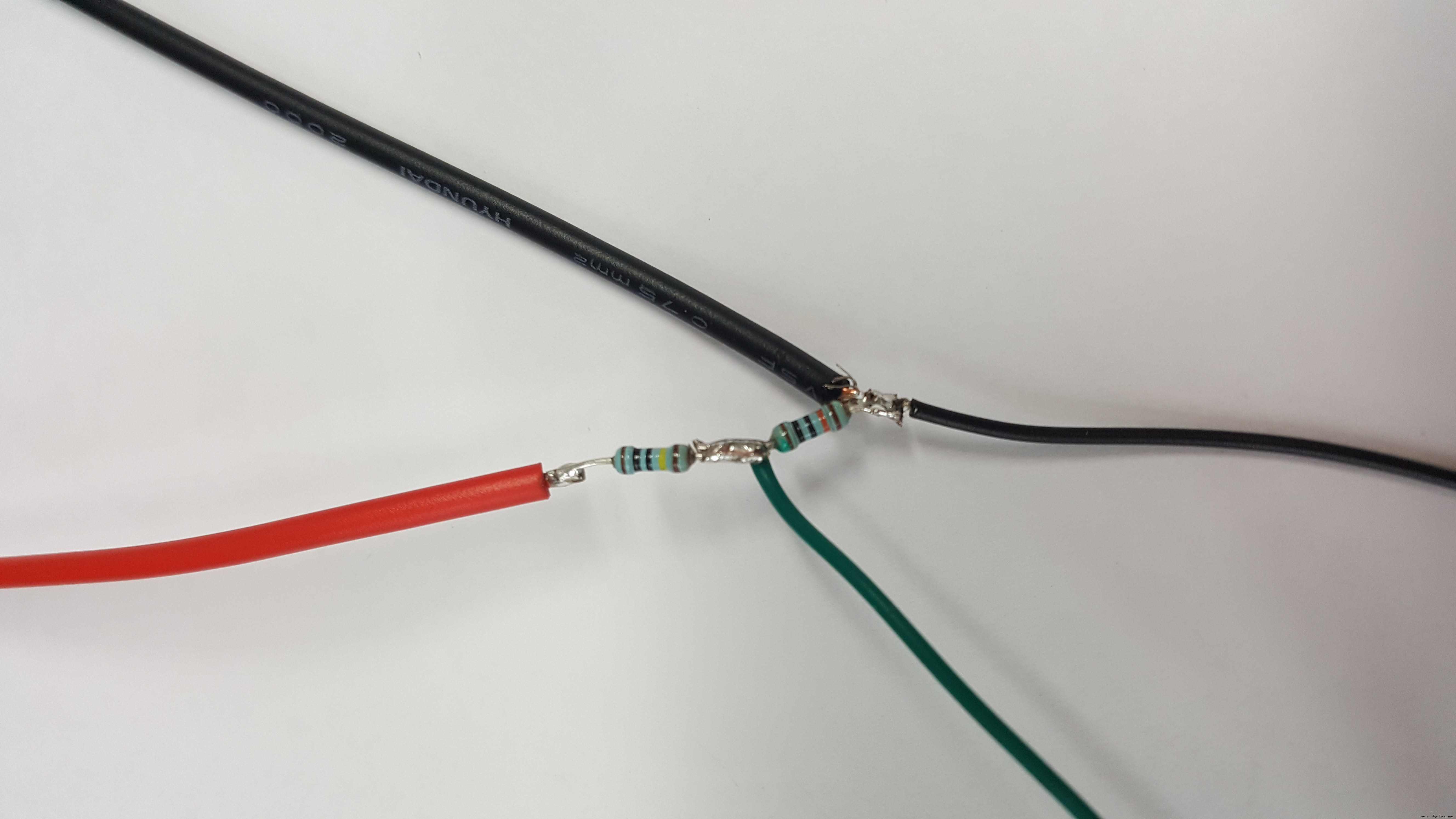 Build a Smart Voltmeter with Arduino & Smartphone – Easy DIY Project