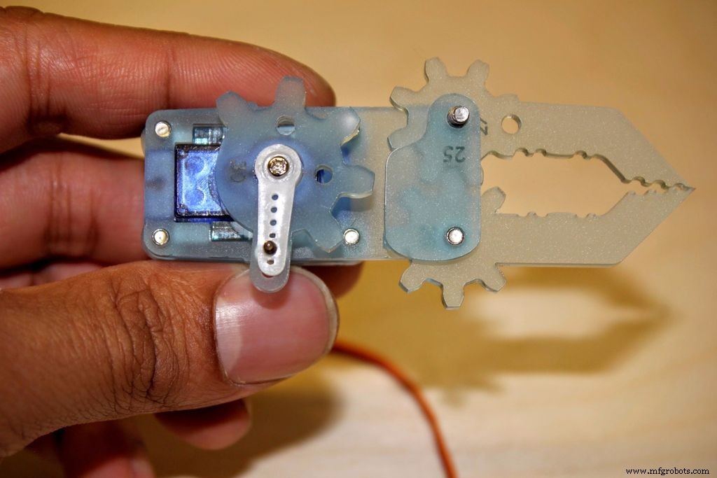 MeArm Robot Arm V1.0 – Build Your Arduino & Raspberry Pi-Powered Robotic Arm