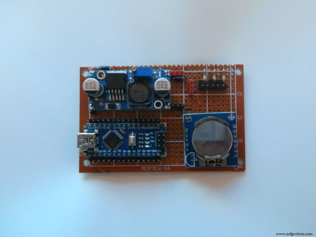 Build an Italian Word Clock with Arduino Nano, NeoPixel, LCD, and RTC