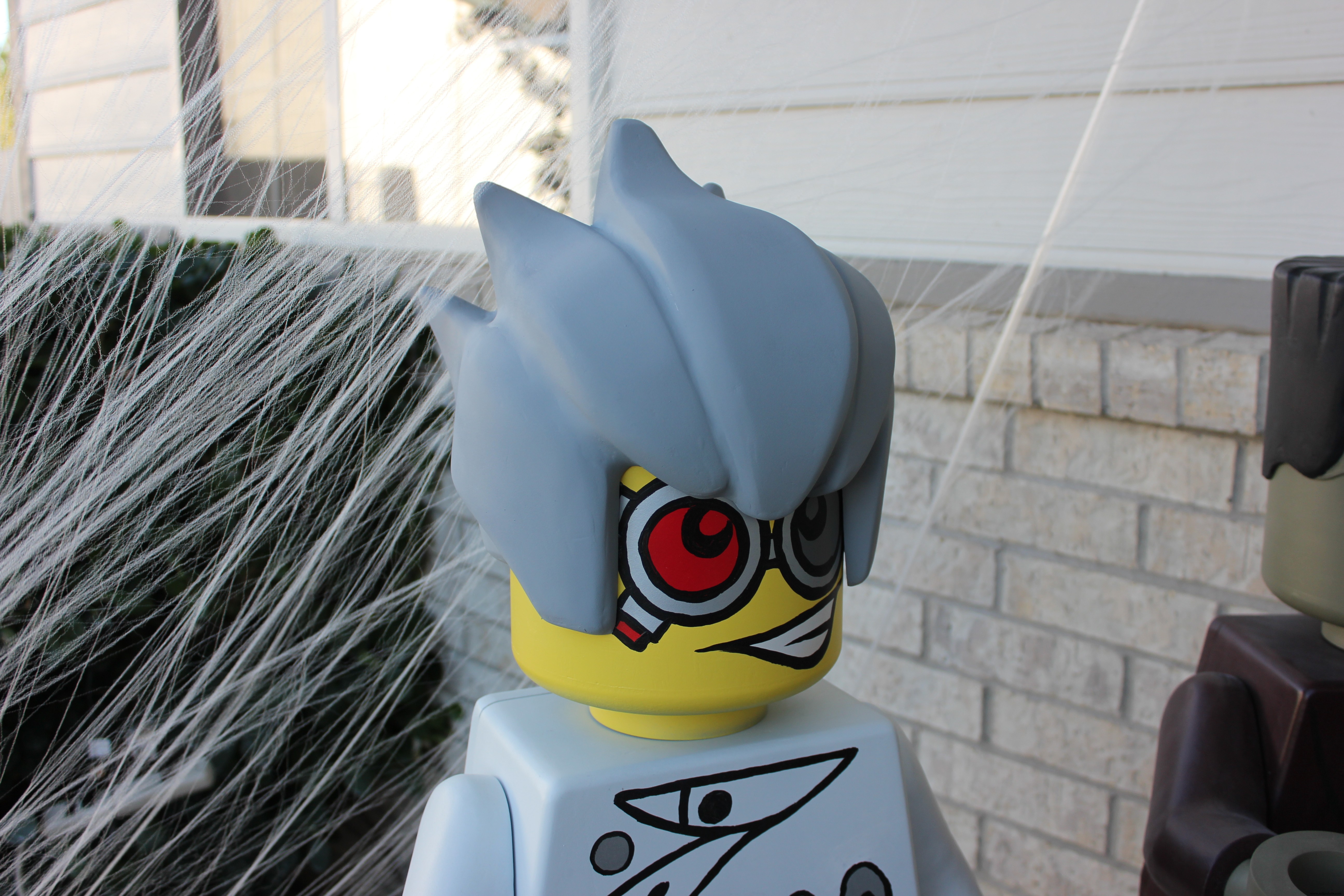 Build a Giant Lego Minifigure Animatronic Operation Game with Arduino