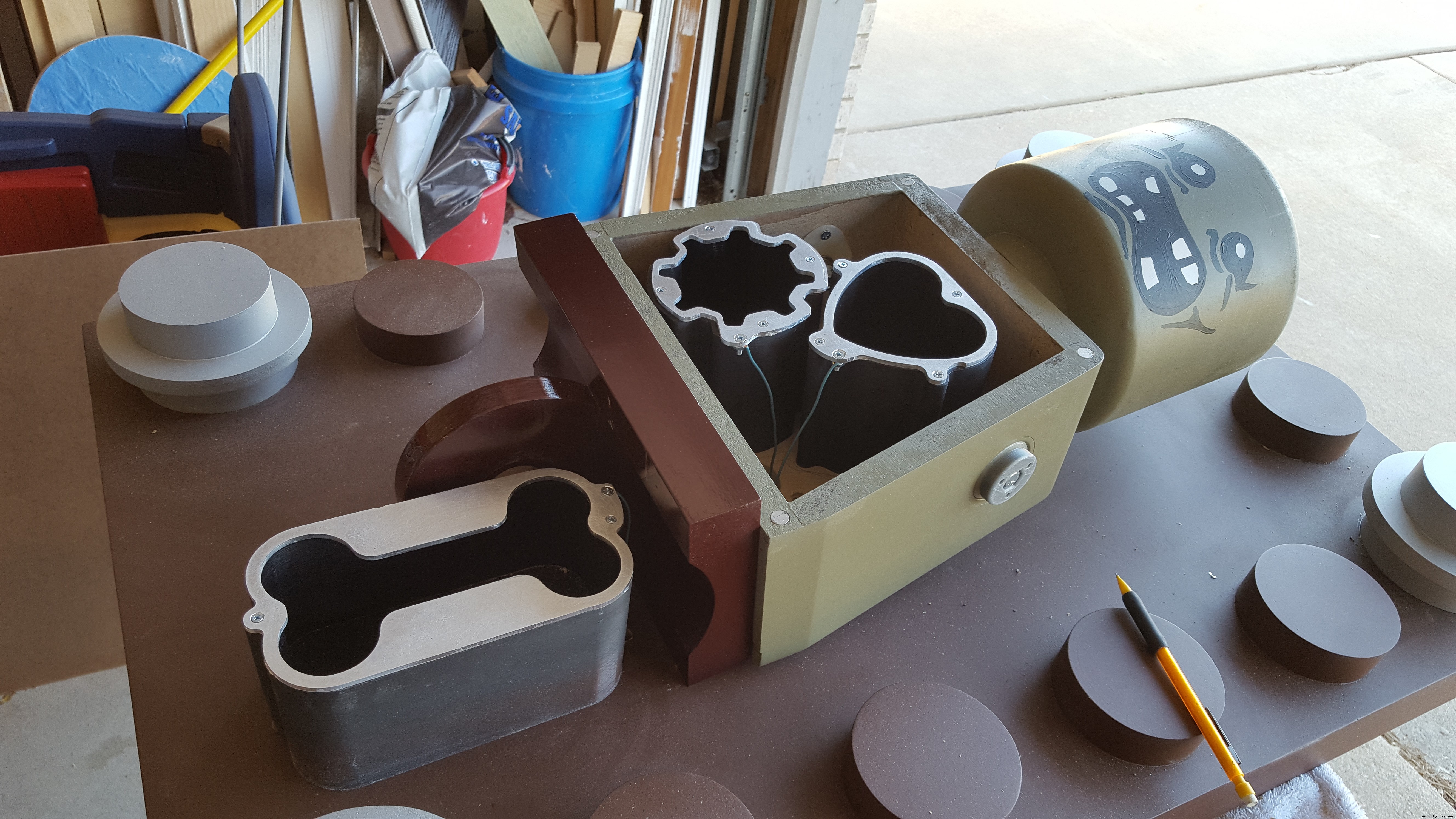 Build a Giant Lego Minifigure Animatronic Operation Game with Arduino