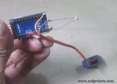 SunGlass‑BOT: Smart Sunglasses That Auto‑Adjust to Light