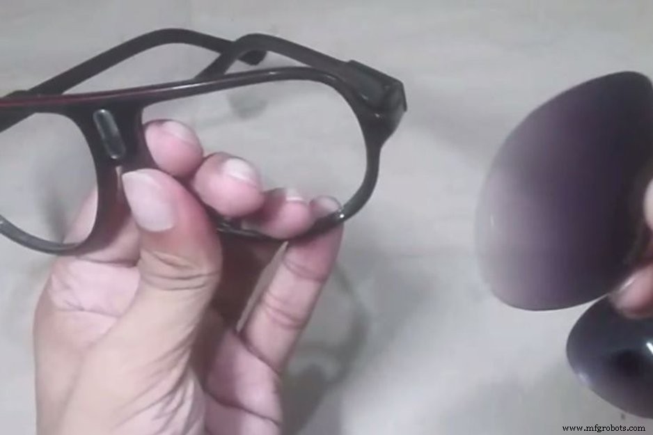 SunGlass‑BOT: Smart Sunglasses That Auto‑Adjust to Light