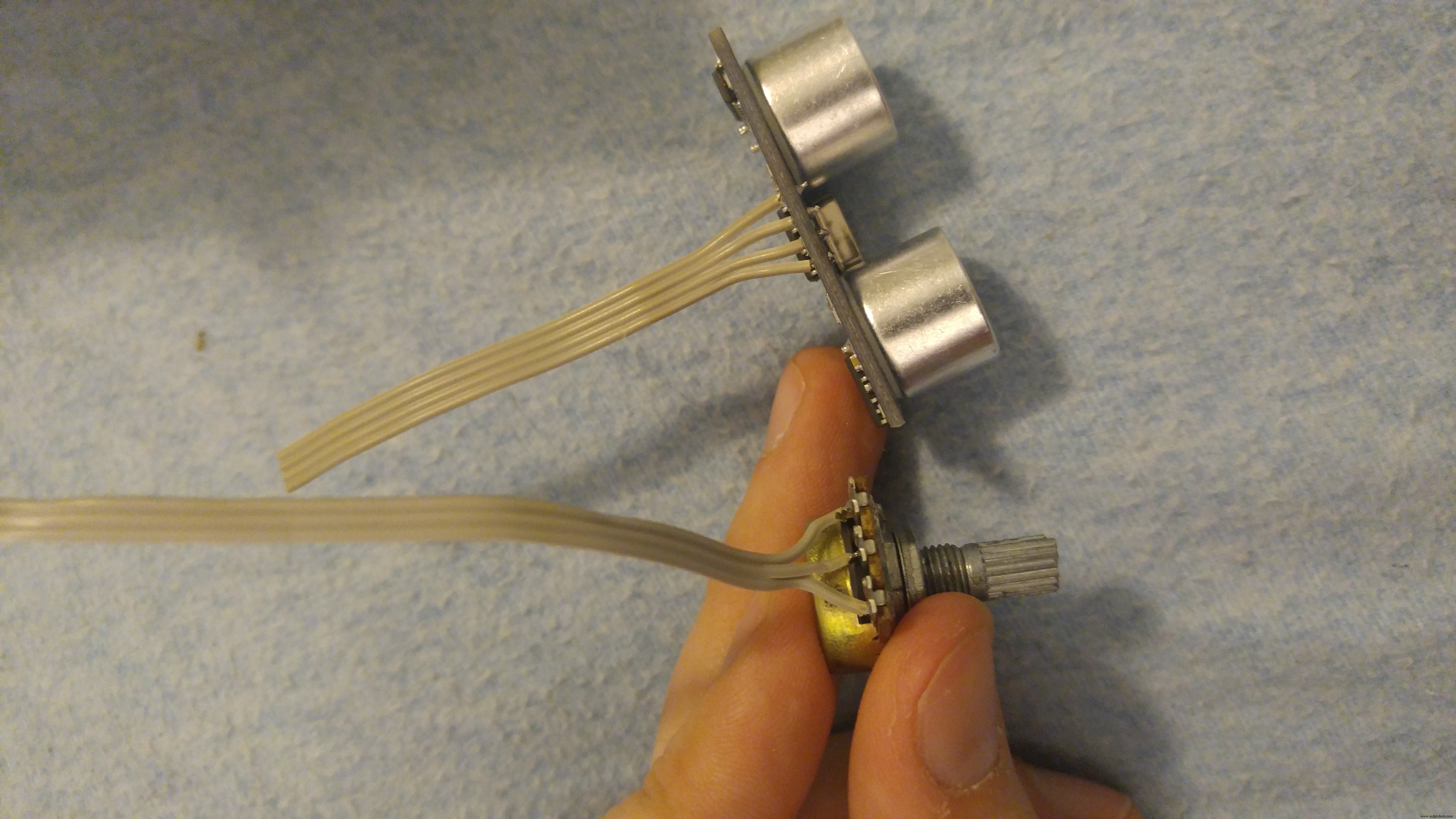 Portable Range Detector – Arduino Nano DIY Kit with HC‑SR04, 18650 Power, and 3D‑Printed Enclosure