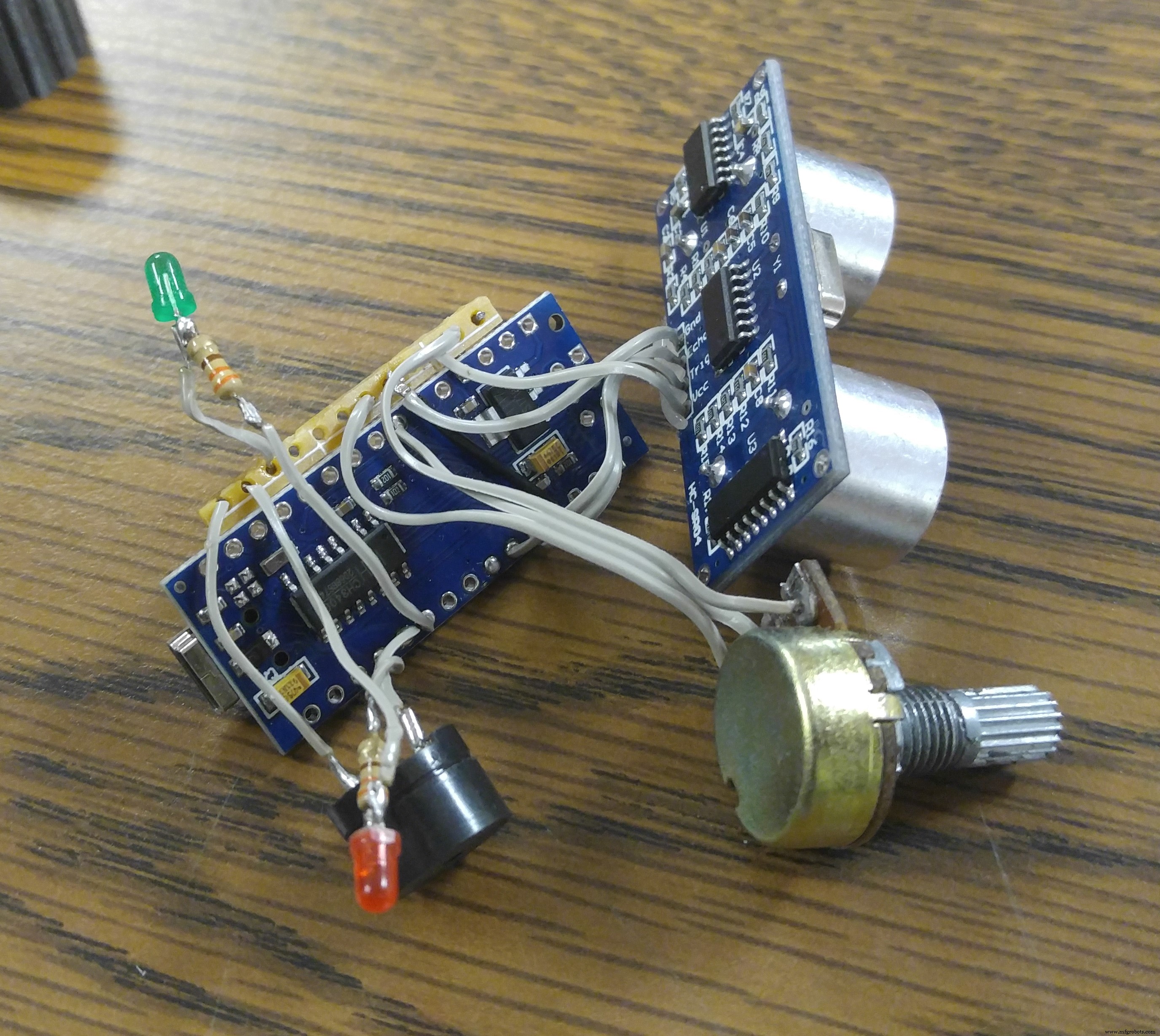 Portable Range Detector – Arduino Nano DIY Kit with HC‑SR04, 18650 Power, and 3D‑Printed Enclosure