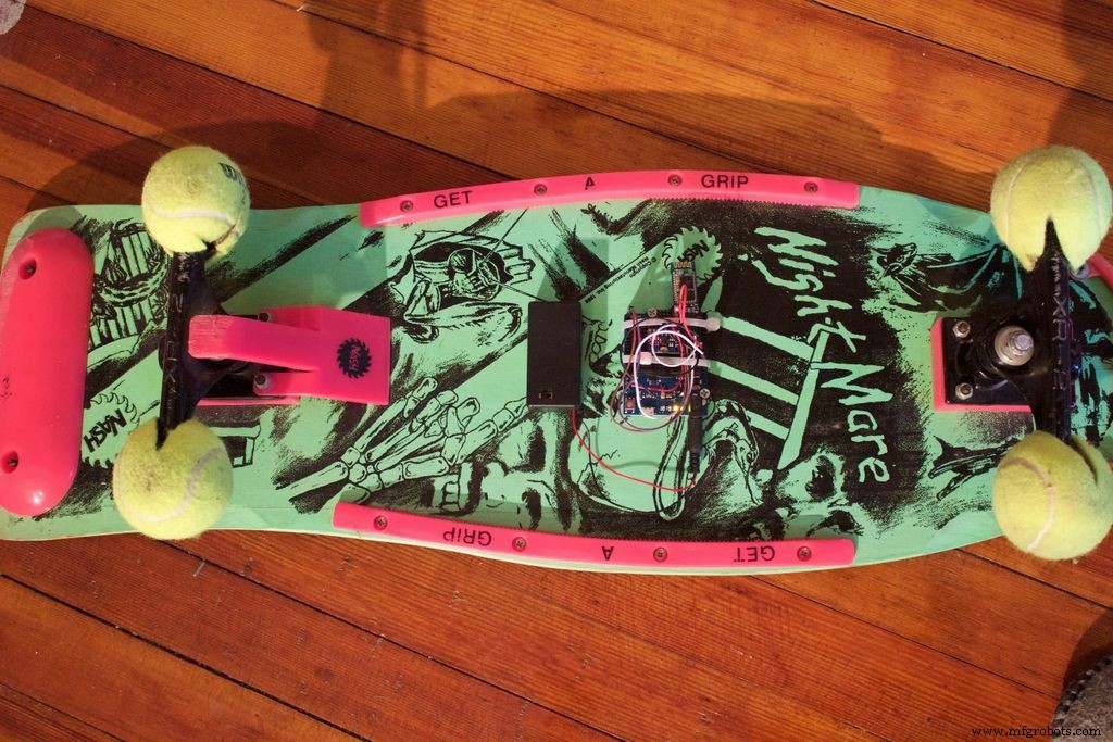 Build a DIY VR Skateboard with Arduino, Google Cardboard, and Bluetooth