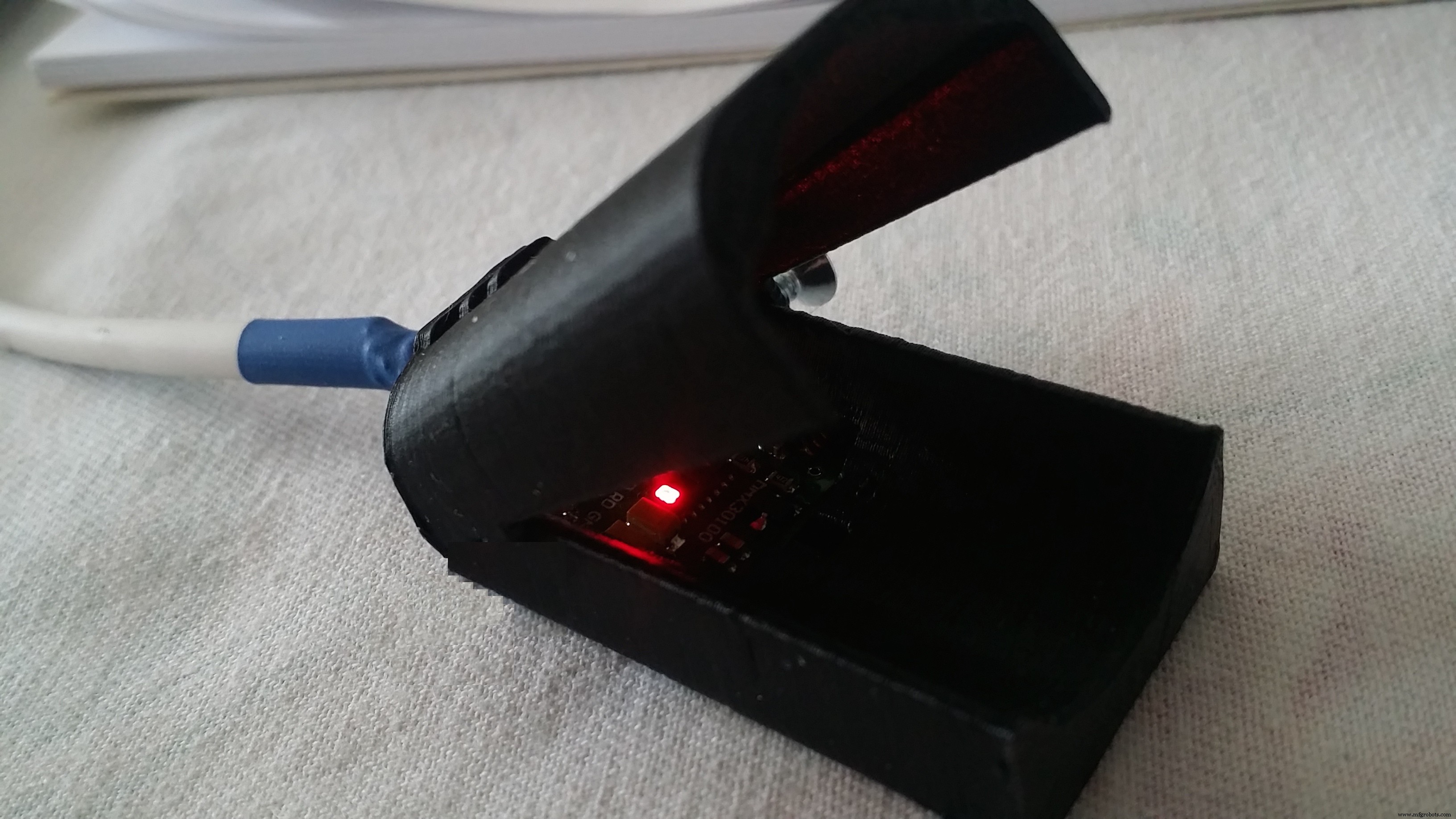 Portable Pulse Oximeter for Emergency Use During COVID-19