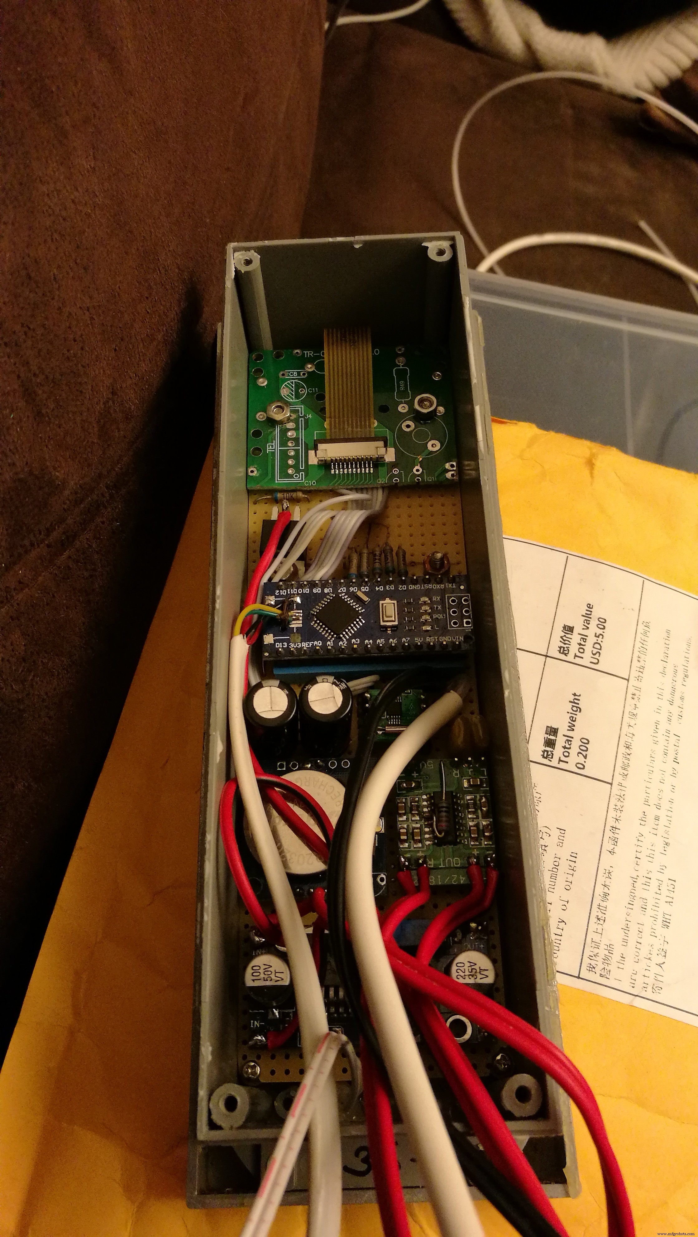 Build a Waterproof FM Radio for Your Shower with Arduino Nano, RDA5807, Nokia LCD & PAM8403