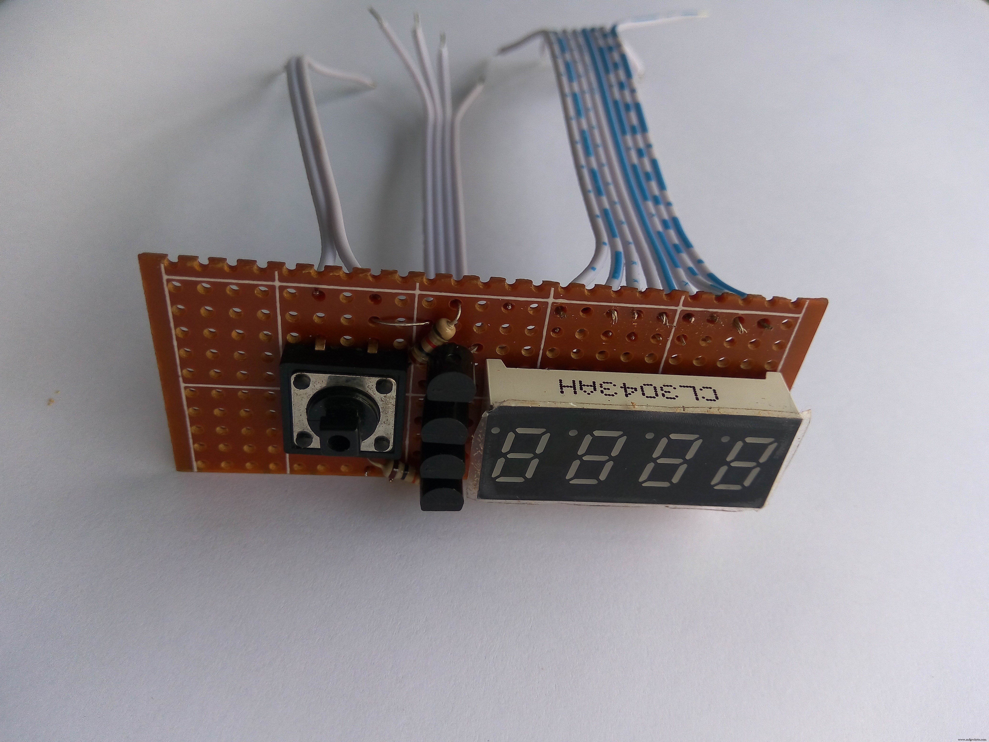 Smart Arduino Water Bottle – Real-Time Monitoring & Alerts