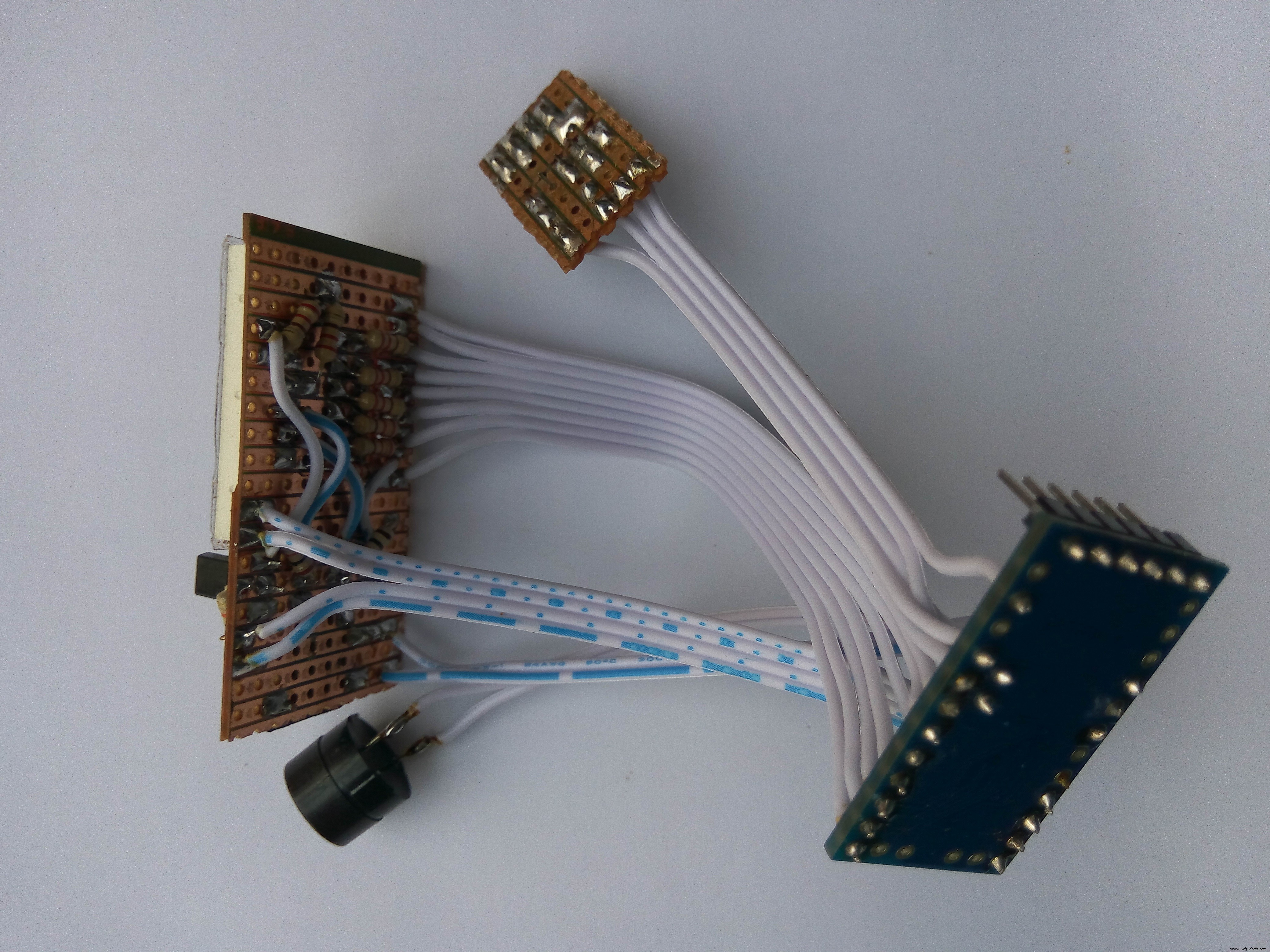 Smart Arduino Water Bottle – Real-Time Monitoring & Alerts