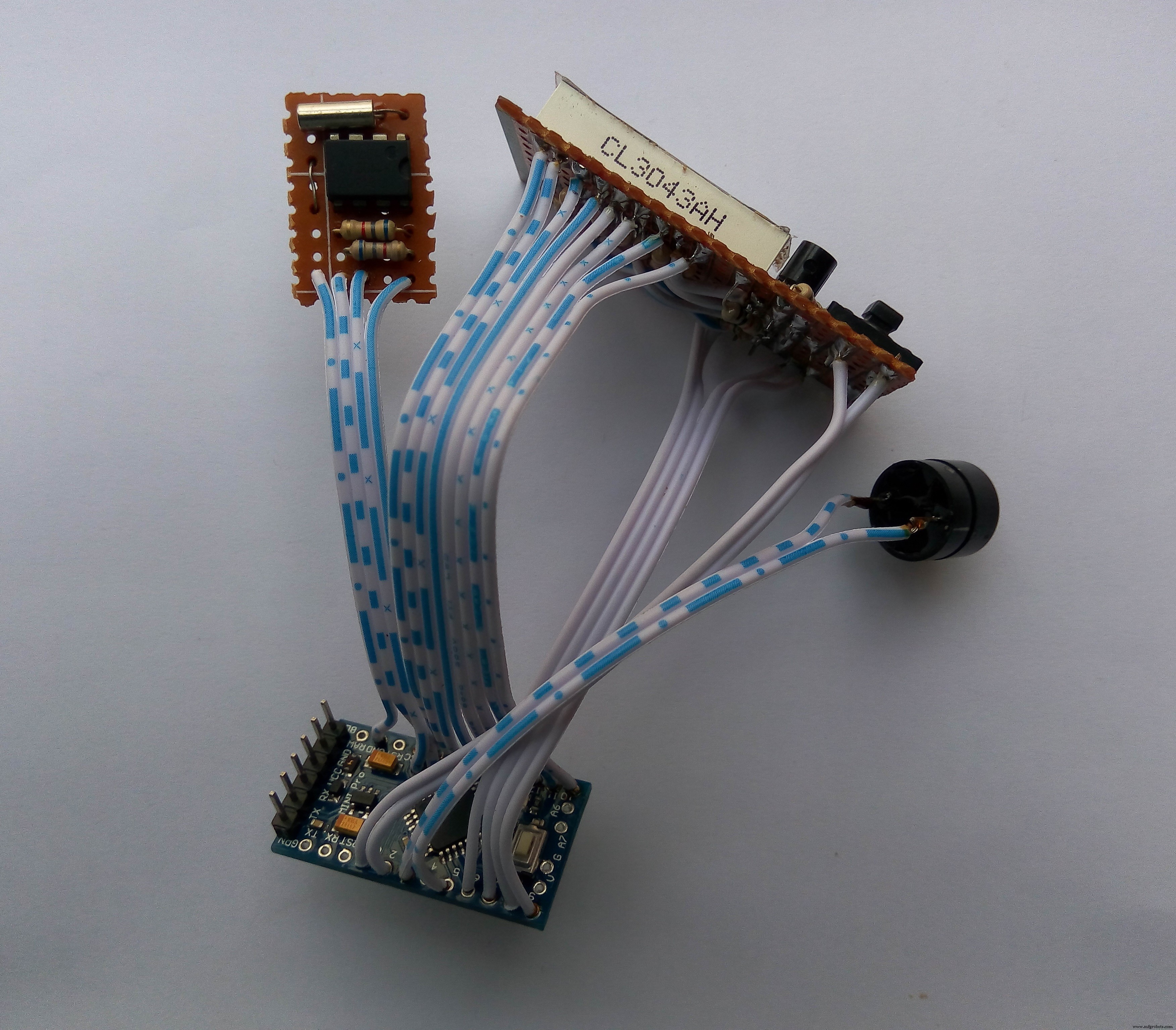 Smart Arduino Water Bottle – Real-Time Monitoring & Alerts