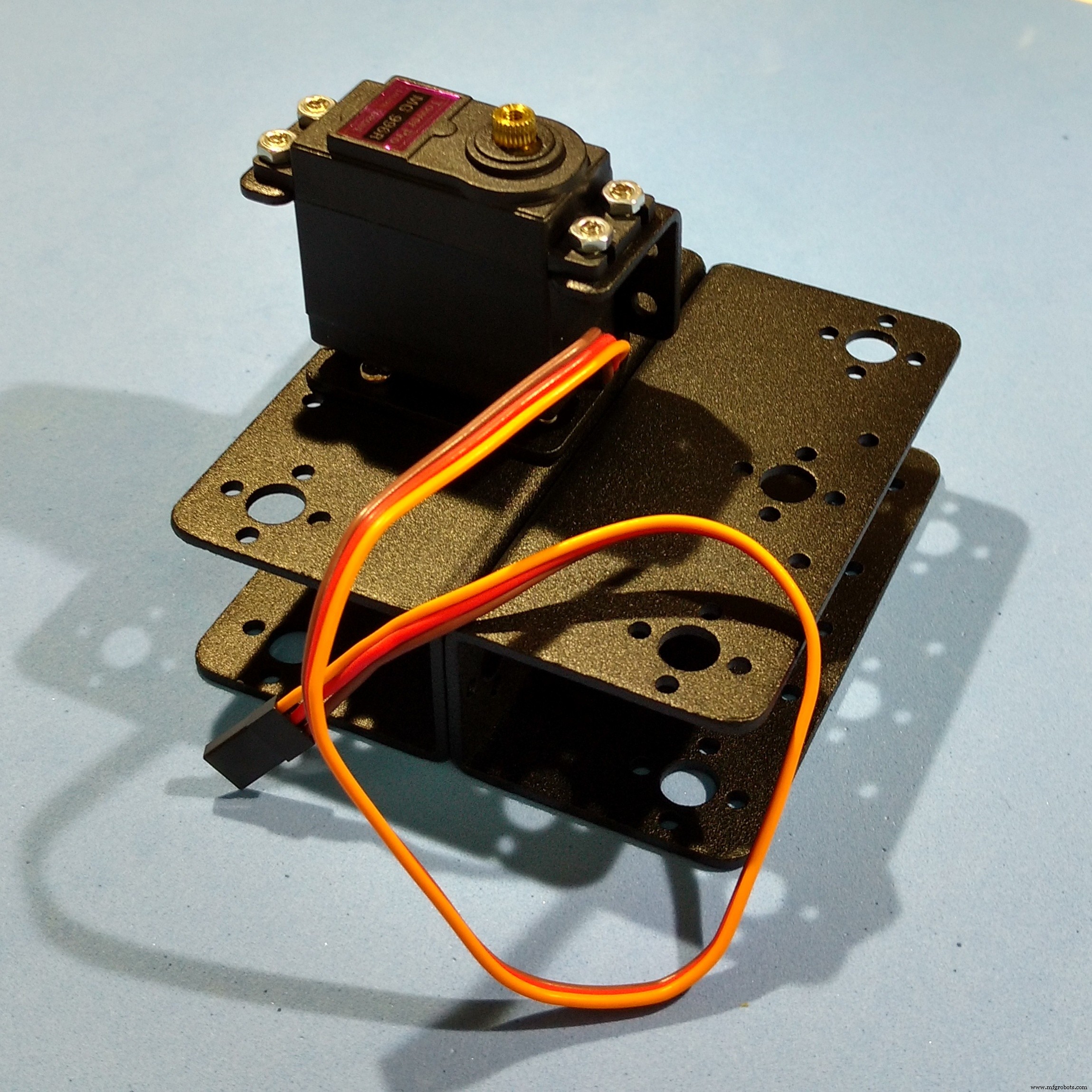 Arduino-Based Nunchuk-Operated 6-DoF Robotic Arm Kit