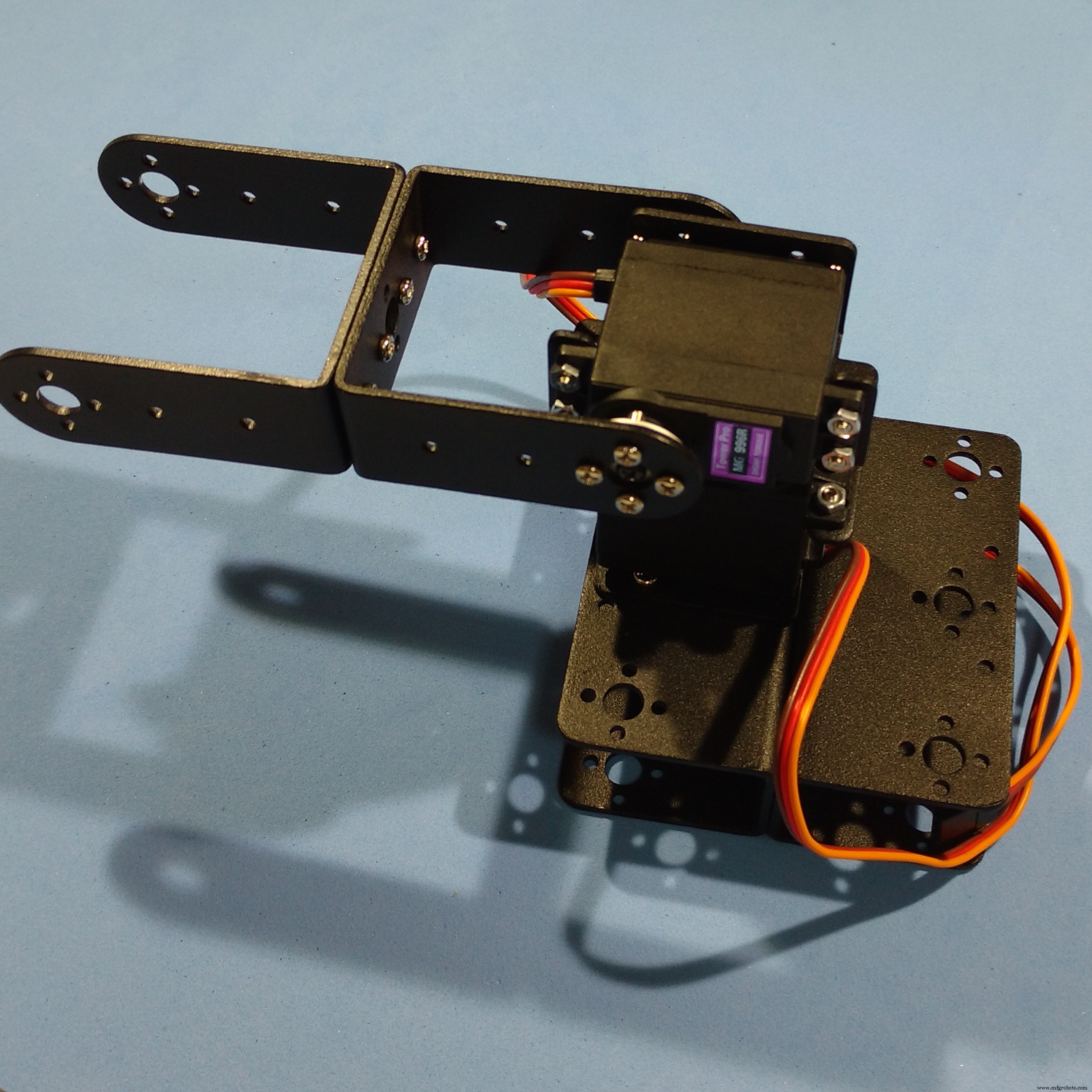 Arduino-Based Nunchuk-Operated 6-DoF Robotic Arm Kit