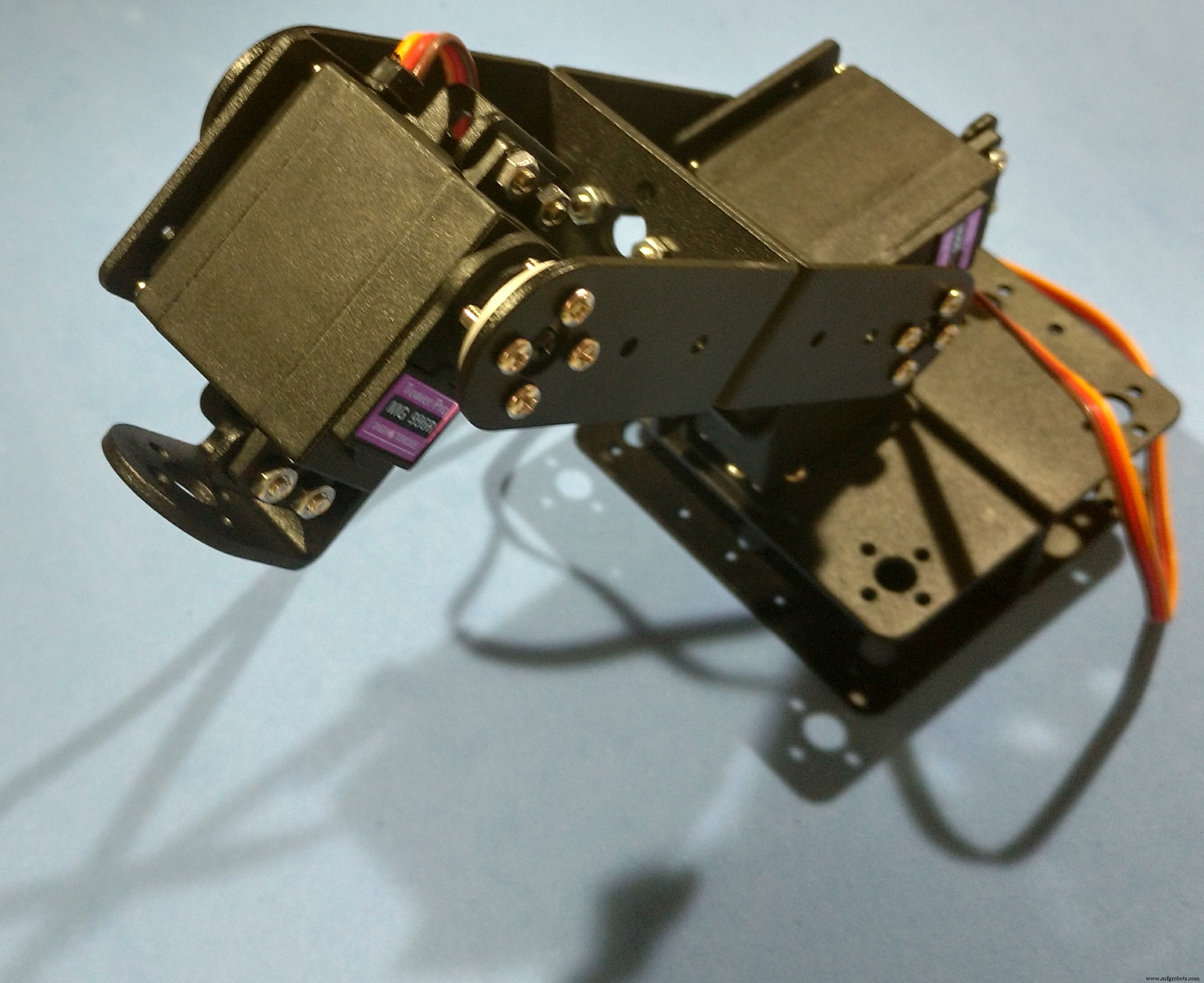 Arduino-Based Nunchuk-Operated 6-DoF Robotic Arm Kit