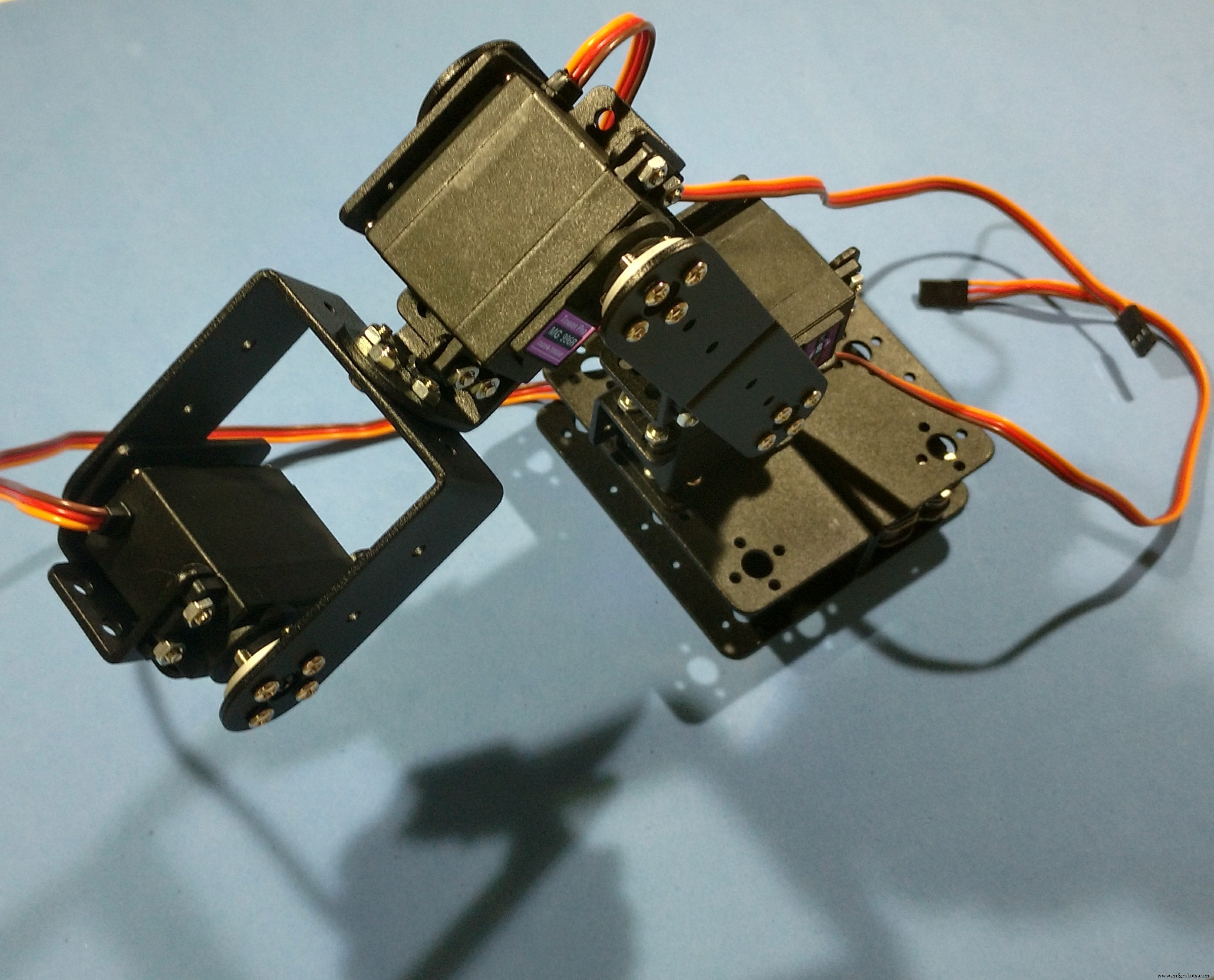Arduino-Based Nunchuk-Operated 6-DoF Robotic Arm Kit
