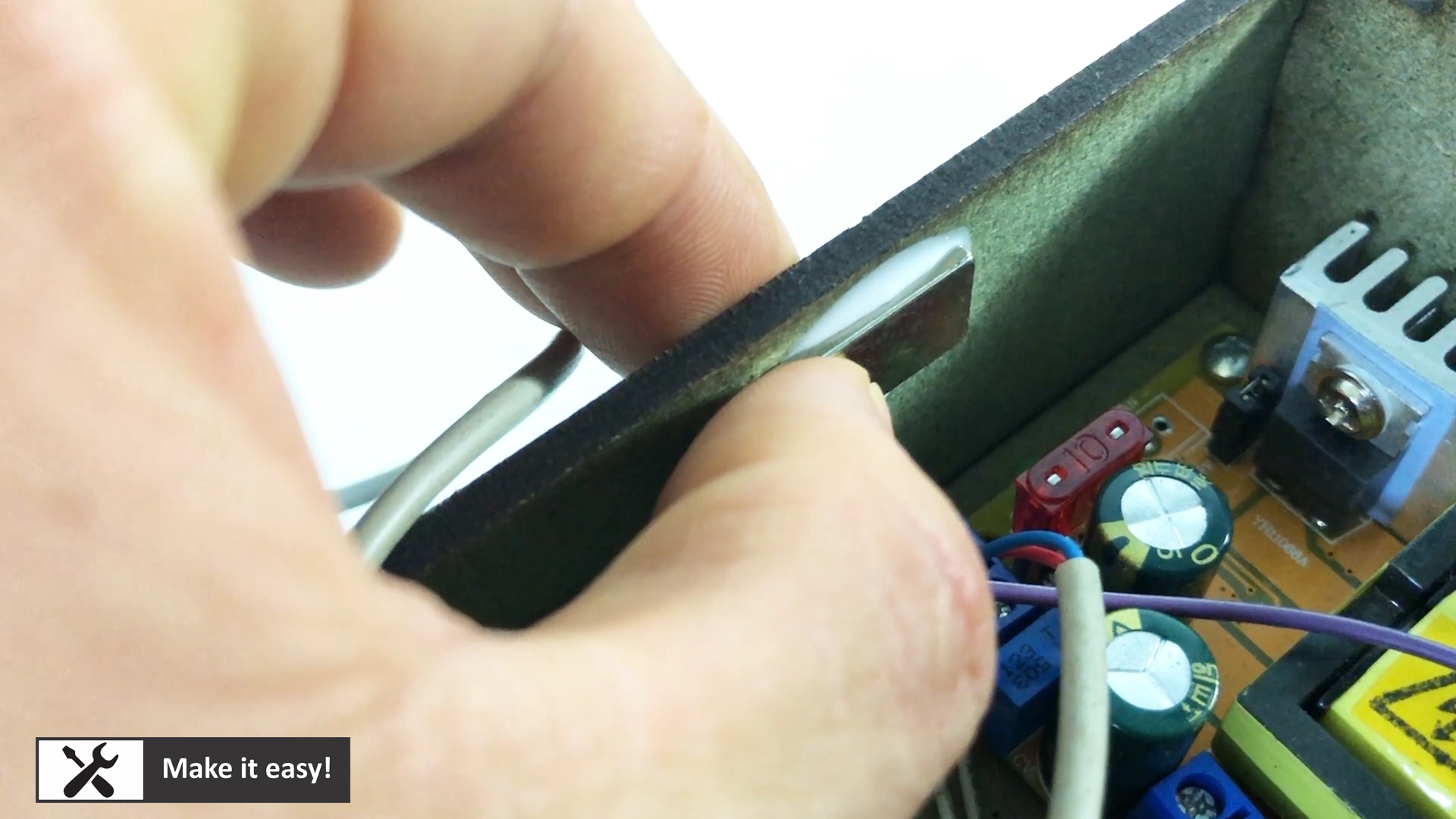 Build a Sleek Nixie Tube Clock in a Custom MDF Wood Enclosure Using Arduino