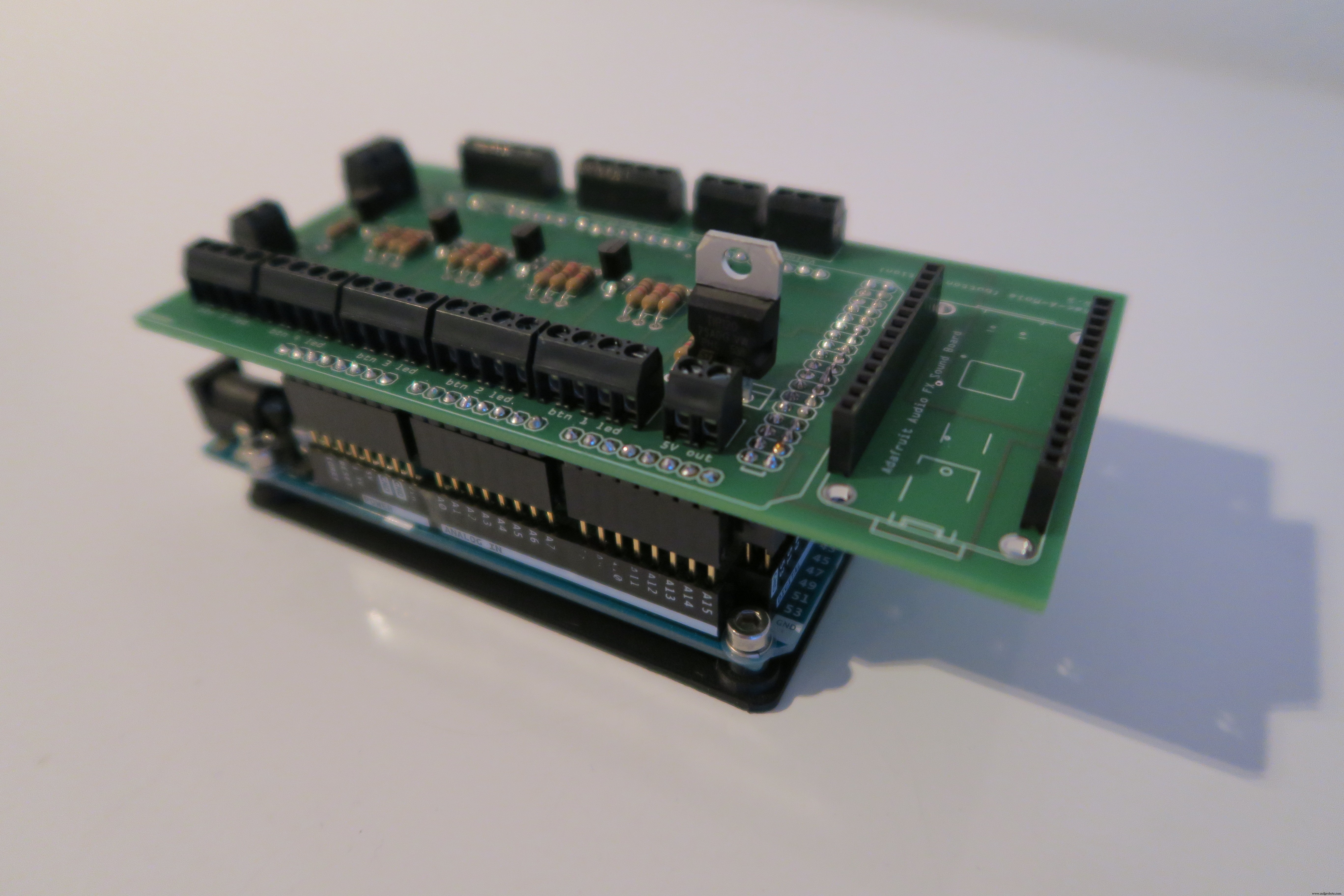 DIY Whac-A-Mole Arcade Game (Button Edition) – Arduino Project