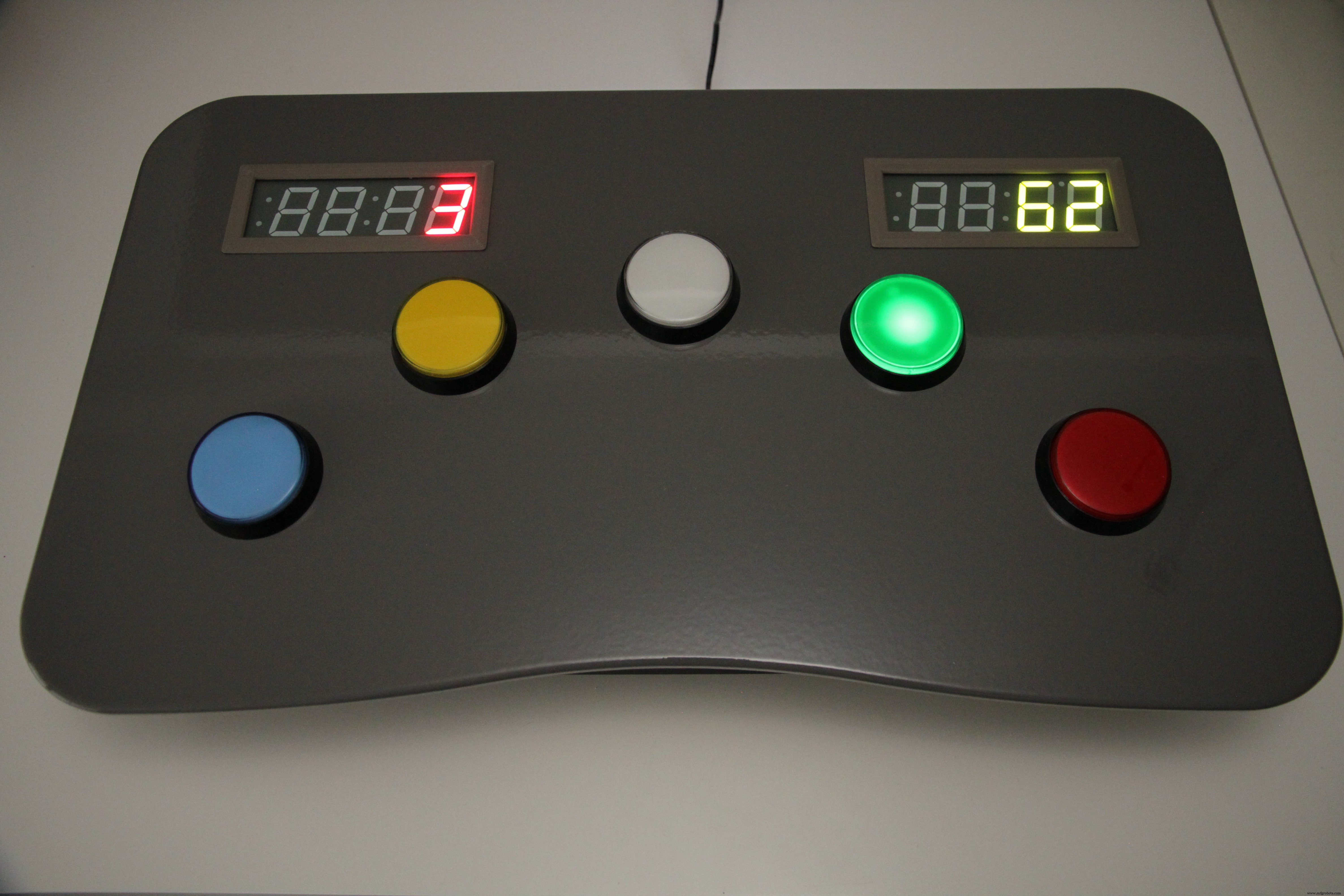 DIY Whac-A-Mole Arcade Game (Button Edition) – Arduino Project