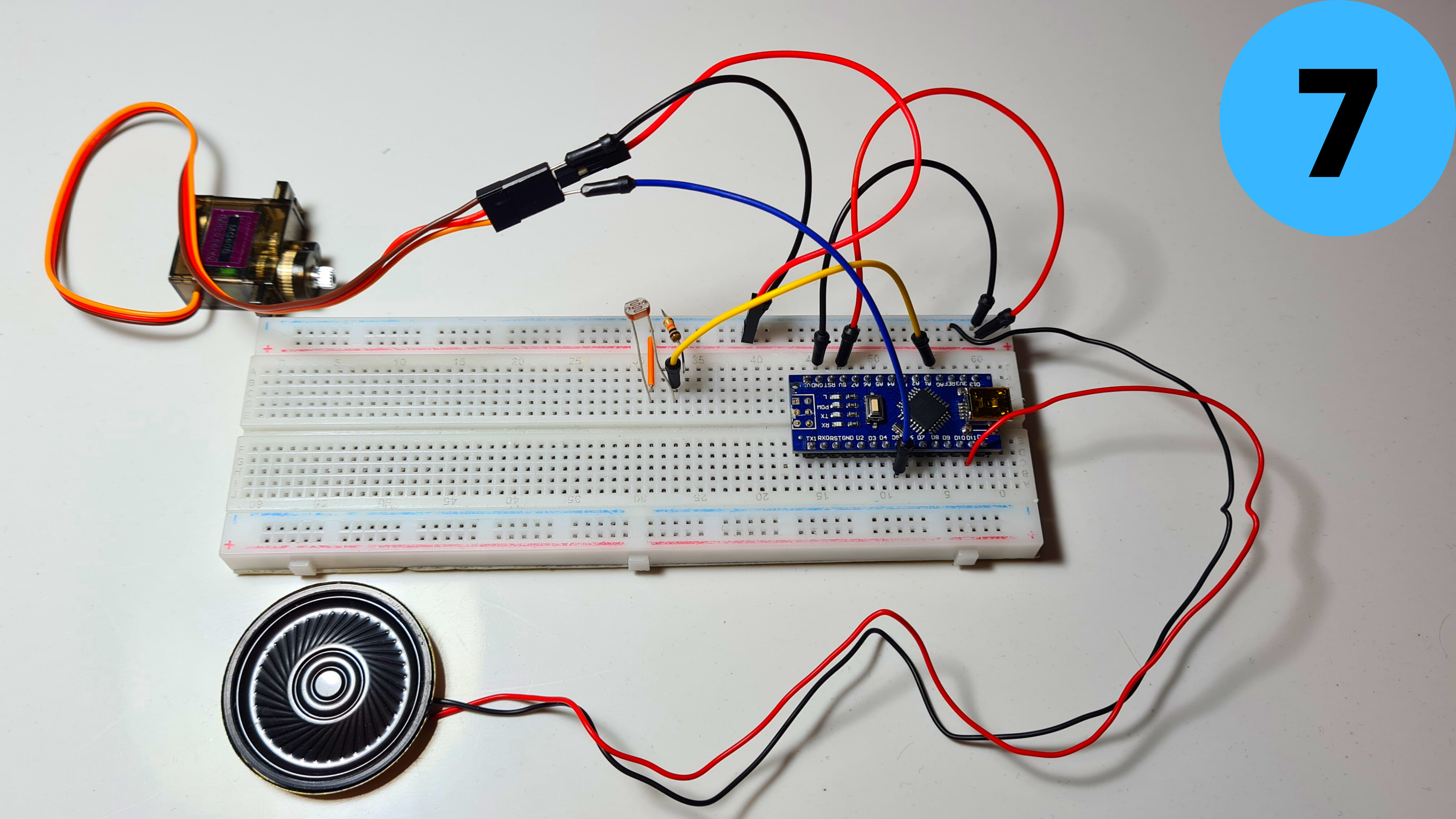 Arduino‑Powered Smart Pull‑Up Bar with Audio Feedback and Light Sensor