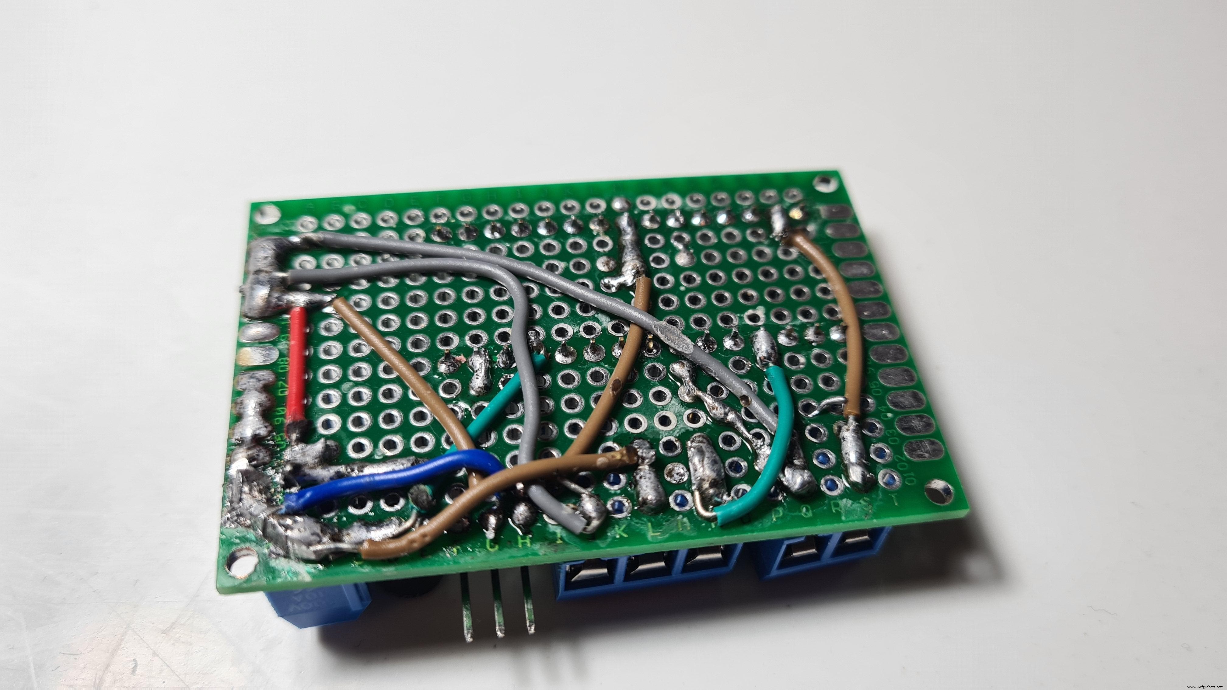 Arduino‑Powered Smart Pull‑Up Bar with Audio Feedback and Light Sensor