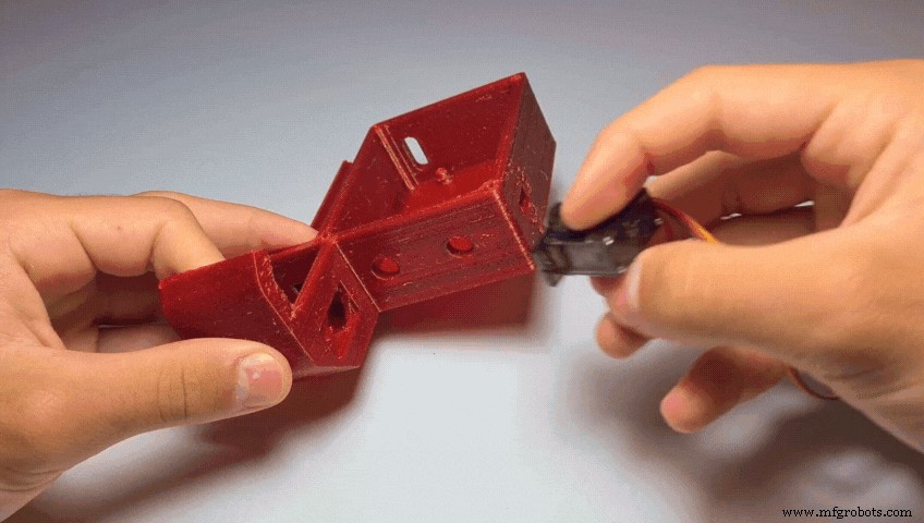 Arduino‑Powered Smart Pull‑Up Bar with Audio Feedback and Light Sensor