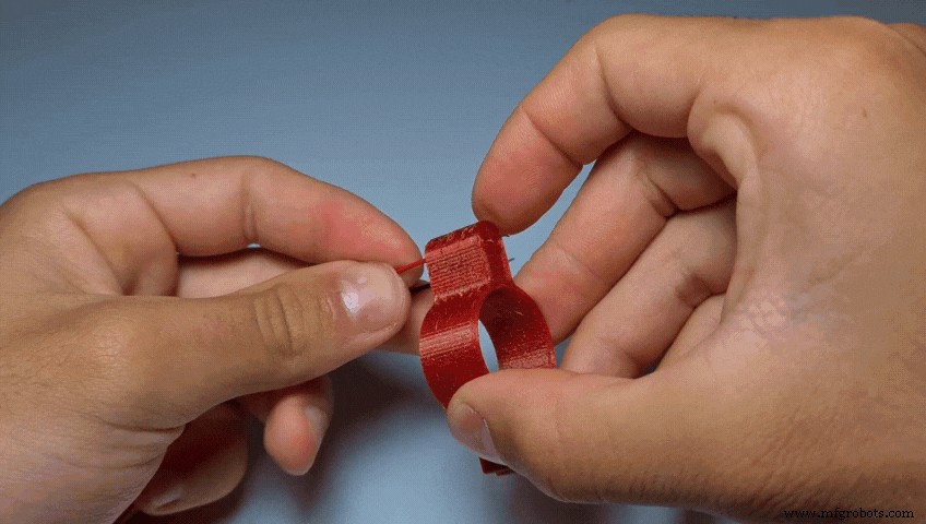 Arduino‑Powered Smart Pull‑Up Bar with Audio Feedback and Light Sensor