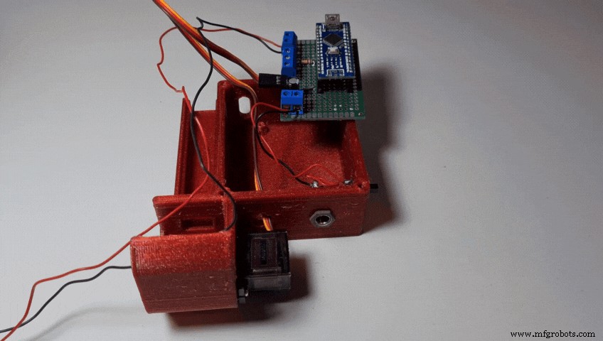 Arduino‑Powered Smart Pull‑Up Bar with Audio Feedback and Light Sensor