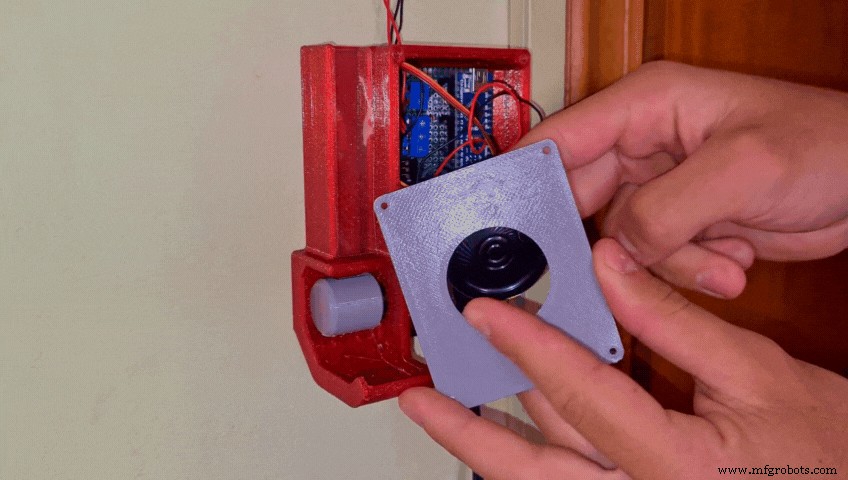 Arduino‑Powered Smart Pull‑Up Bar with Audio Feedback and Light Sensor