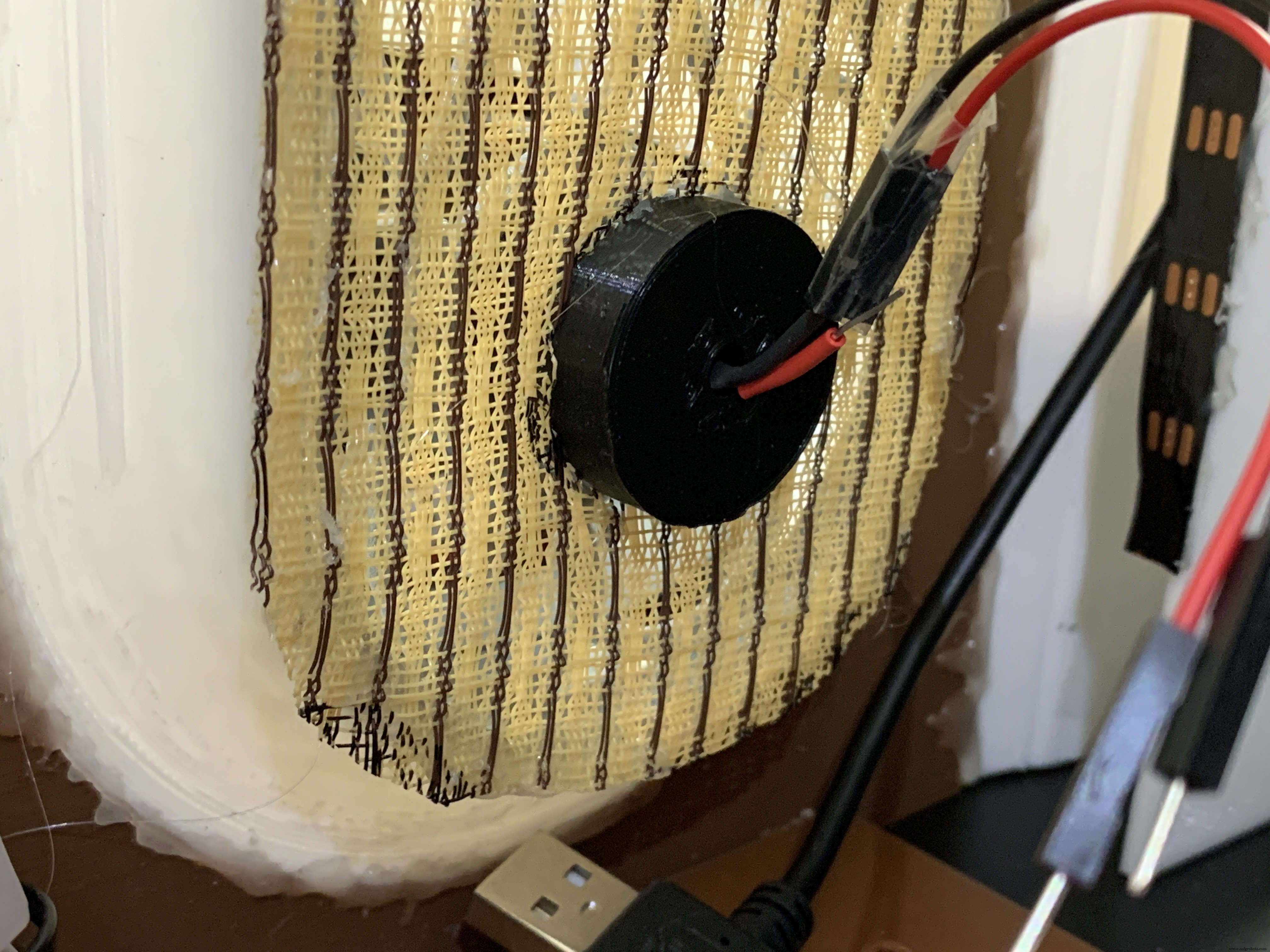 Modern Jukebox: Raspberry Pi & Arduino LED Music Player