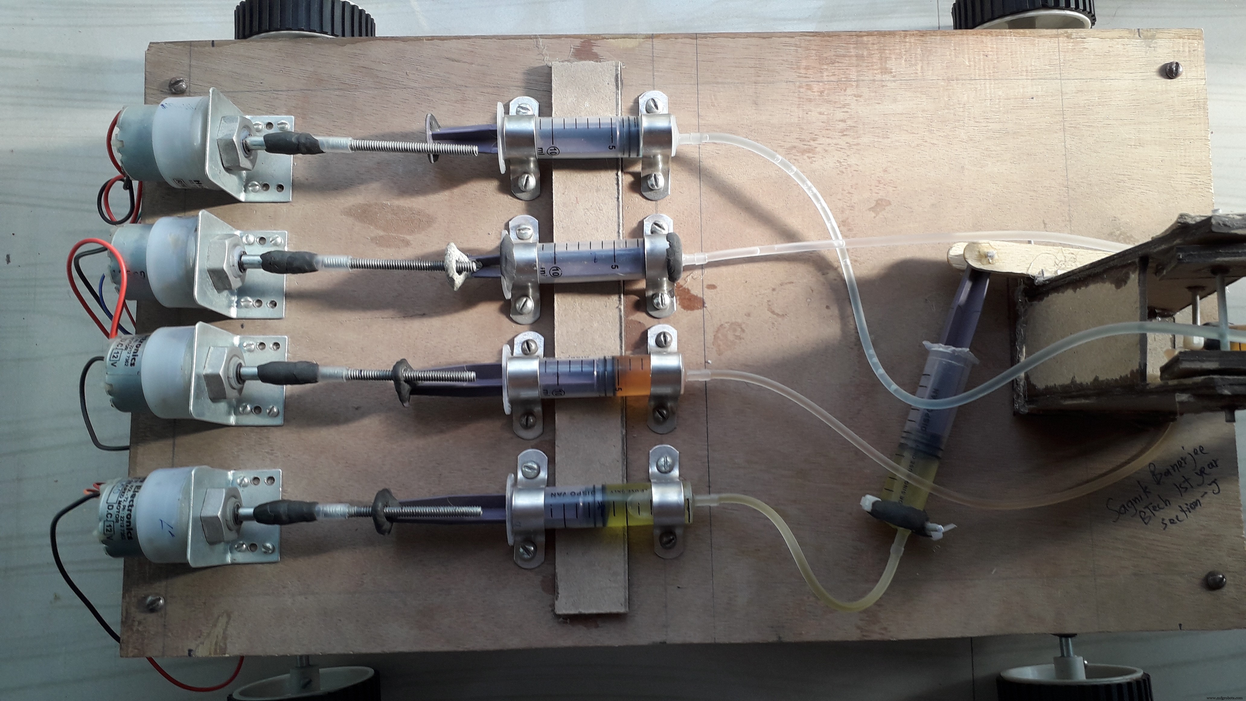 Smart App‑Controlled Hydraulic Crane – Precision & Ease