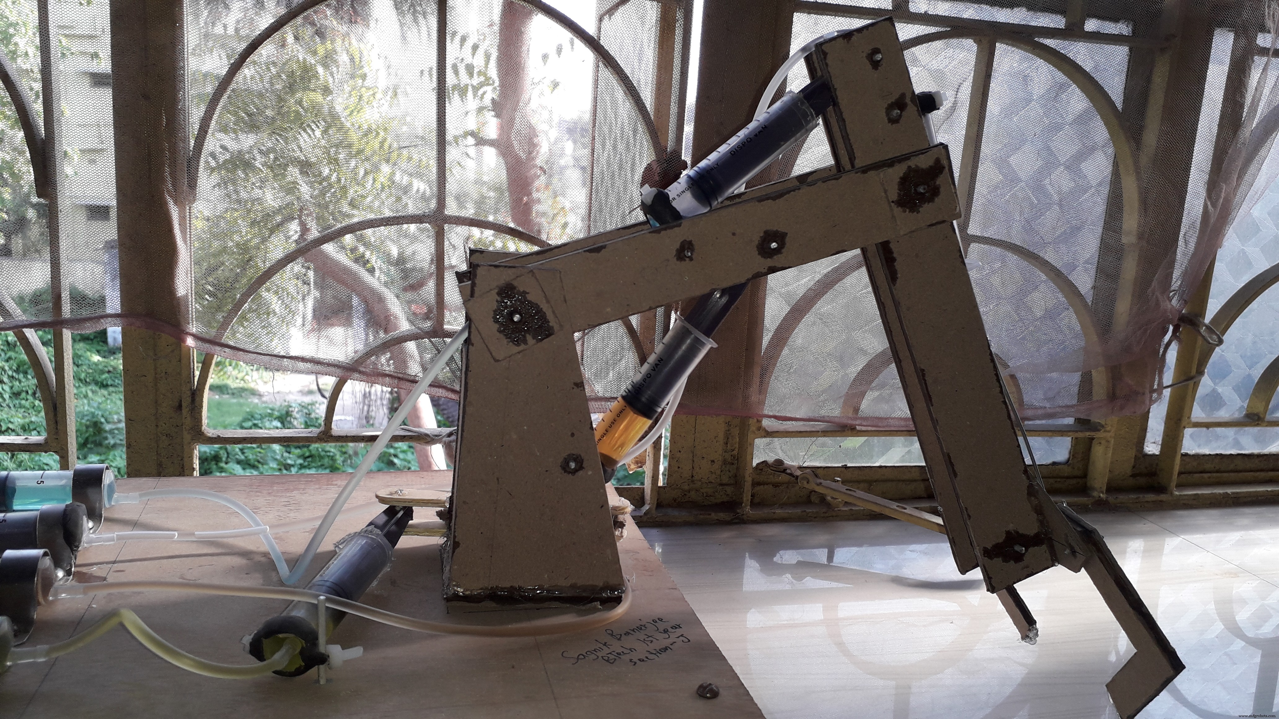 Smart App‑Controlled Hydraulic Crane – Precision & Ease