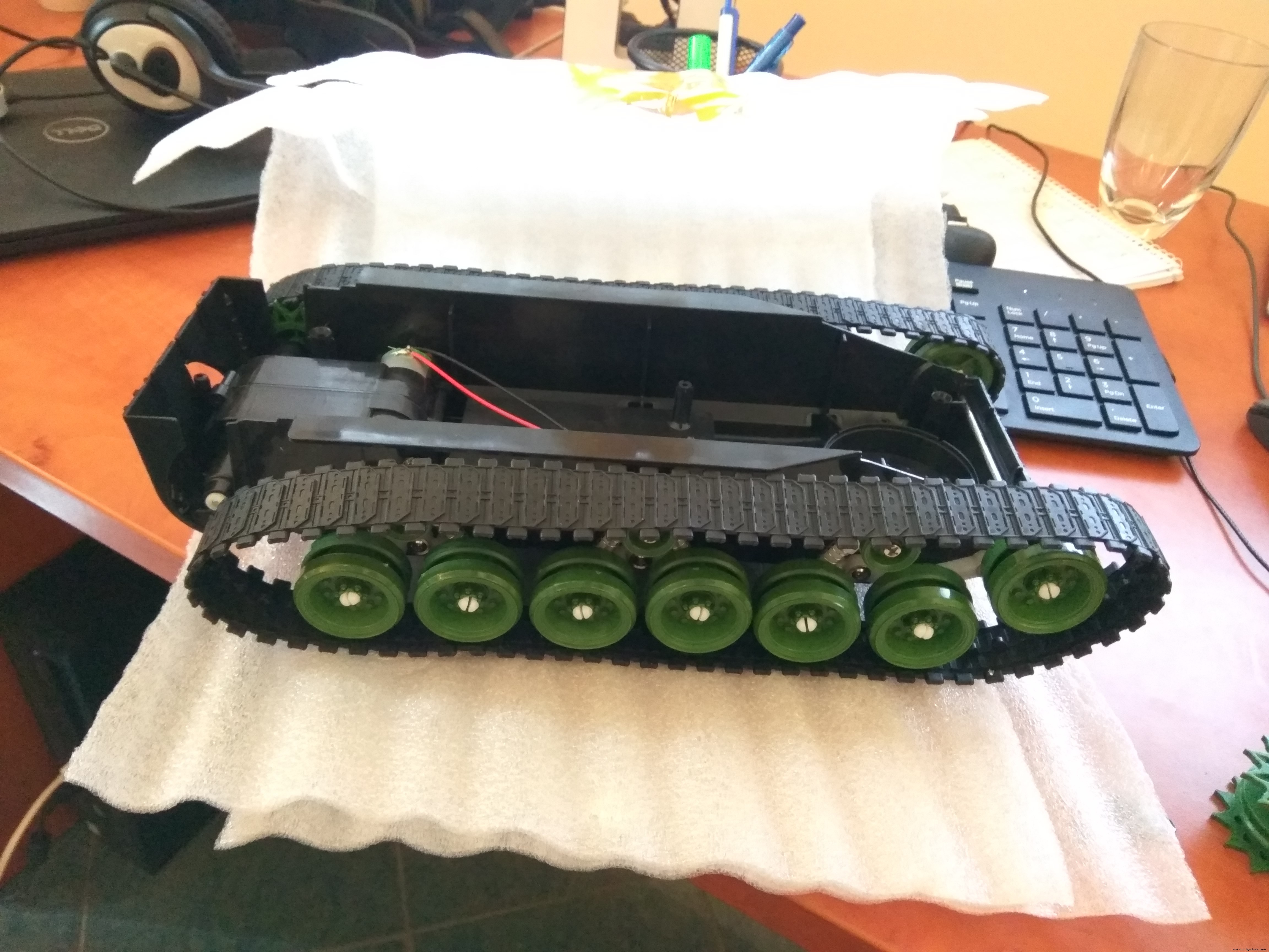 Build Your Own Autonomous Tank: Walabot, Arduino, Raspberry Pi & Alexa Integration