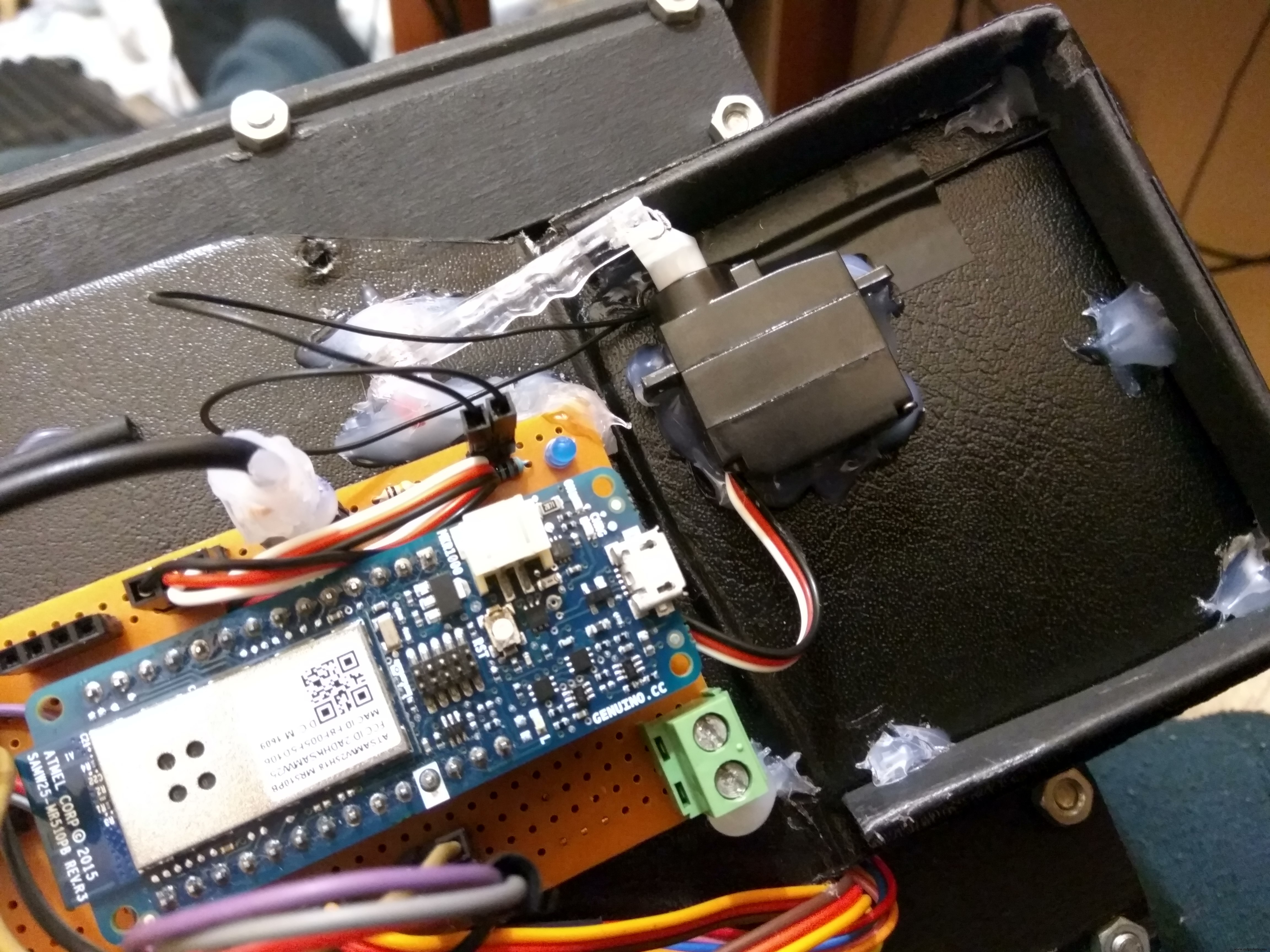 Build Your Own Autonomous Tank: Walabot, Arduino, Raspberry Pi & Alexa Integration