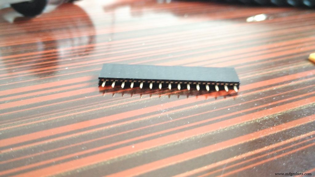 Build a $10 Portable Arduino Weather Station (AWS) – Easy DIY with Nano, DHT22, BMP180 & LCD