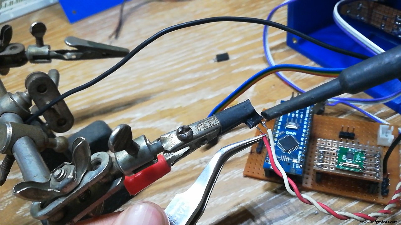 Build a Compact FM Radio with Arduino Nano and RDA8057M