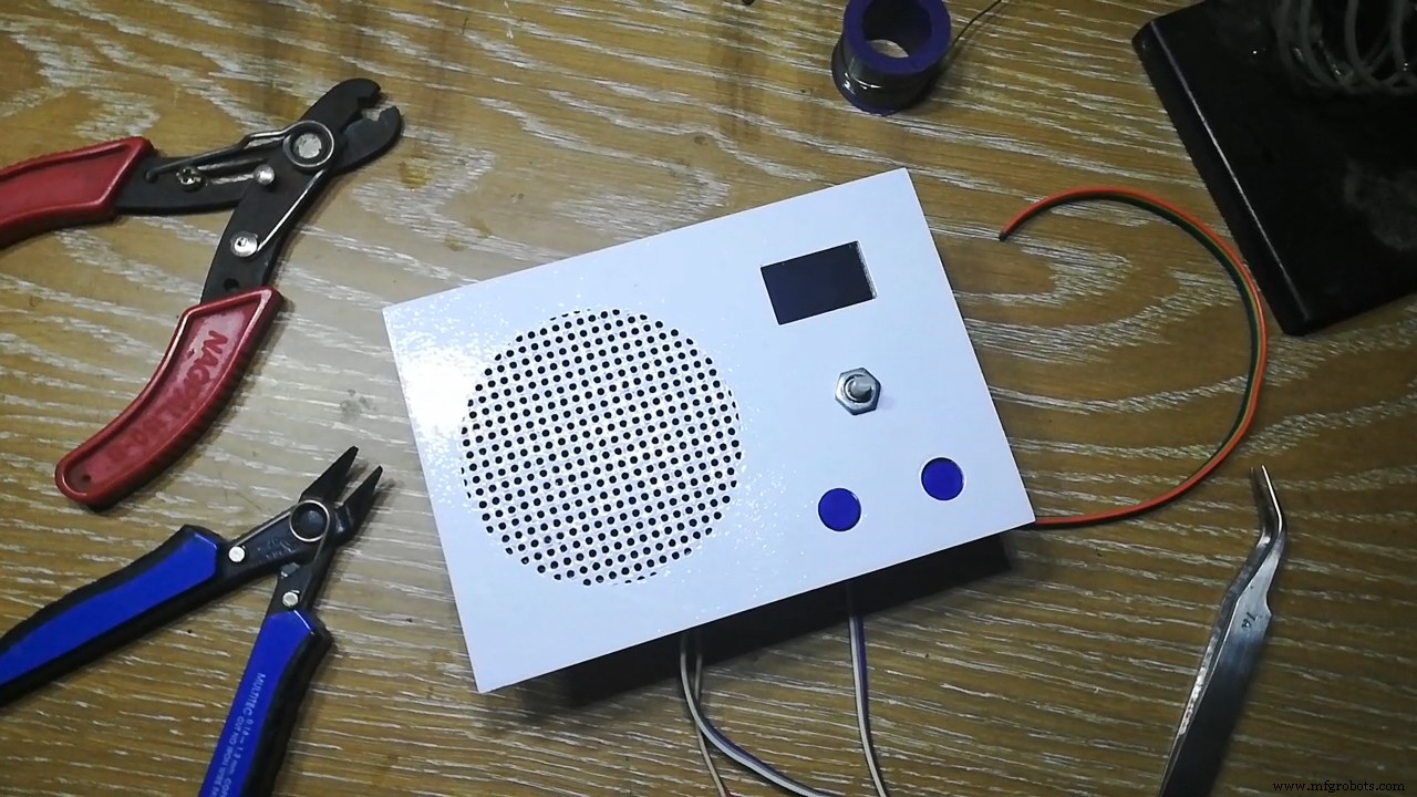 Build a Compact FM Radio with Arduino Nano and RDA8057M
