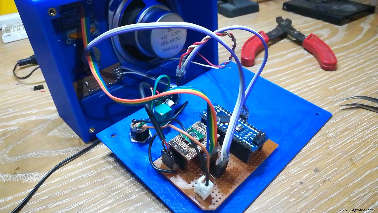 Build a Compact FM Radio with Arduino Nano and RDA8057M