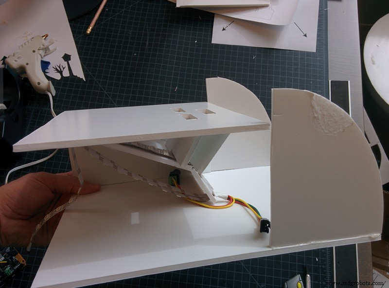 DIY Holiday Shadow Theater: Build a Light Show with Arduino and Addressable LED Strip