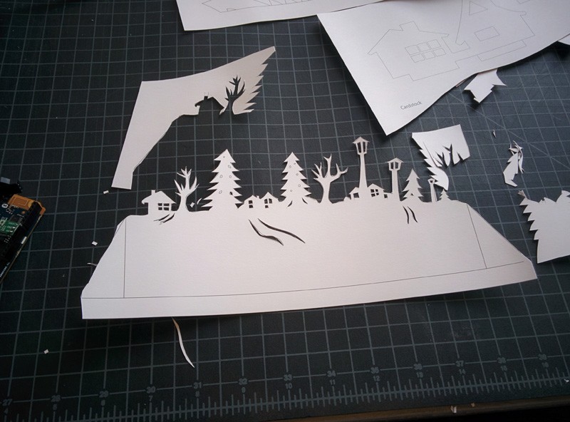 DIY Holiday Shadow Theater: Build a Light Show with Arduino and Addressable LED Strip