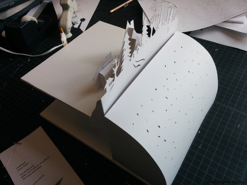 DIY Holiday Shadow Theater: Build a Light Show with Arduino and Addressable LED Strip