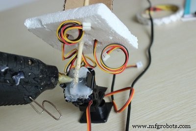 Arduino Sunflower: Build an Electronic Sun-Tracking Sunflower