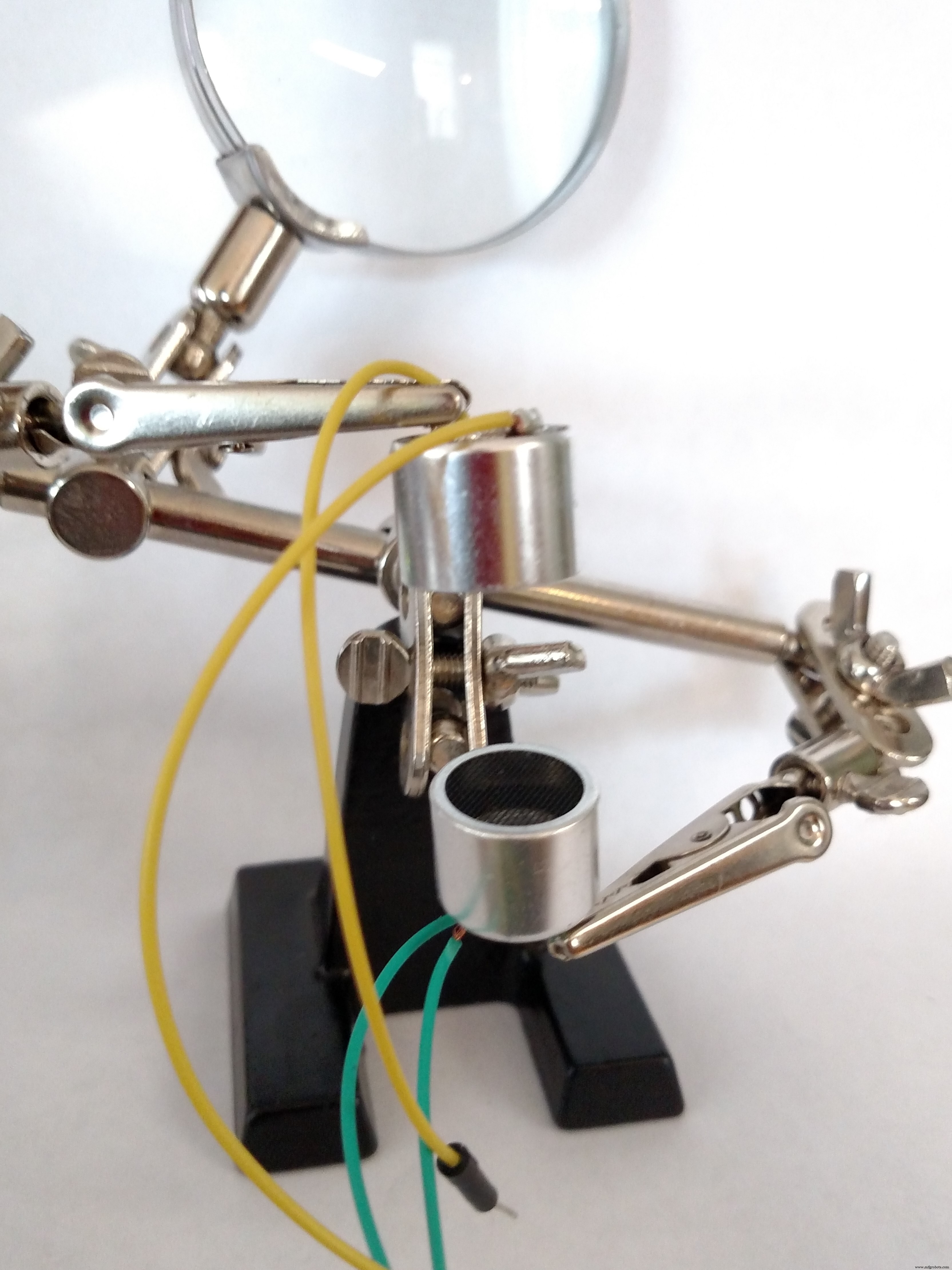 Mini Acoustic Levitation Demo with Arduino UNO & HC-SR04 Ultrasonic Sensor