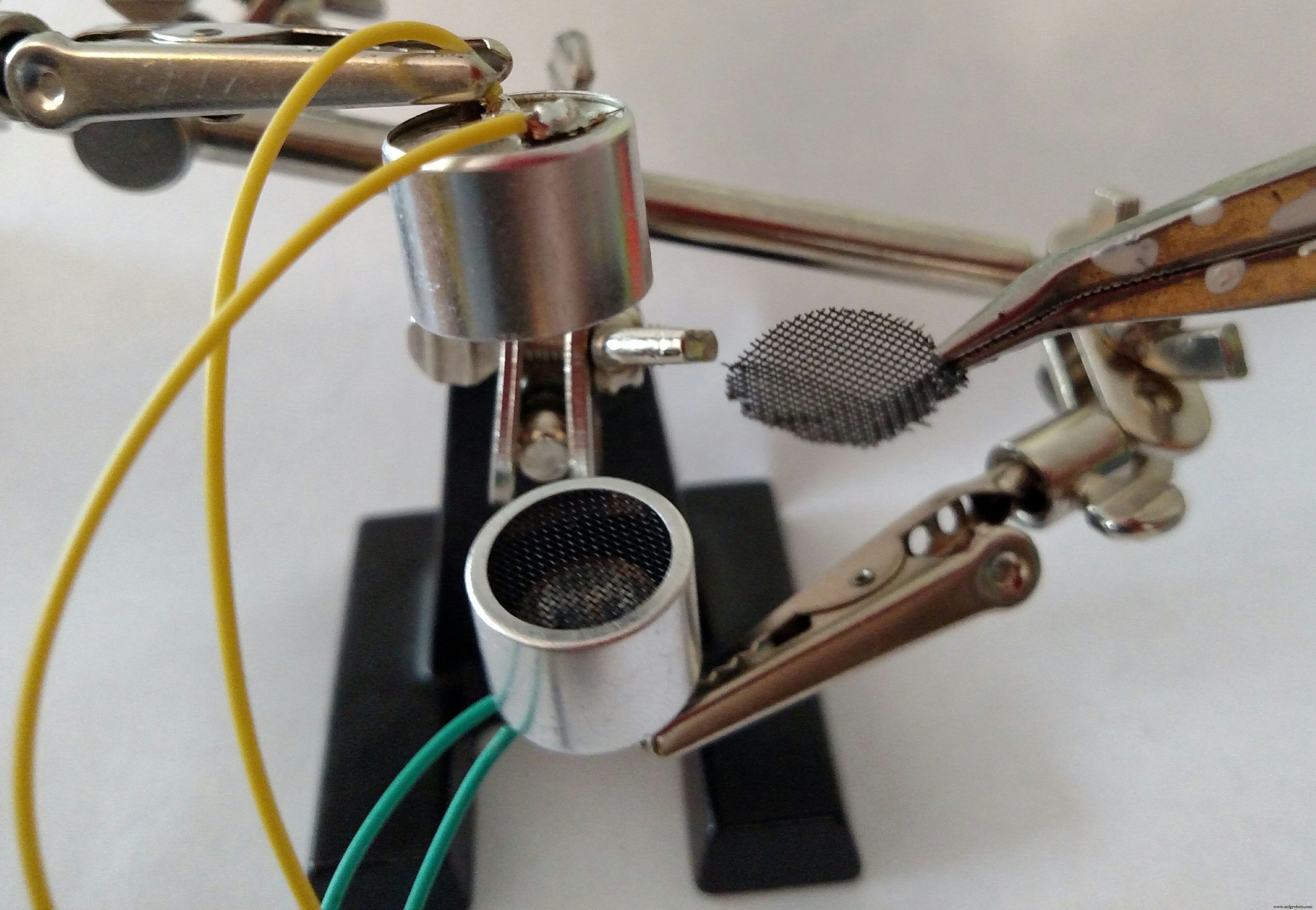 Mini Acoustic Levitation Demo with Arduino UNO & HC-SR04 Ultrasonic Sensor