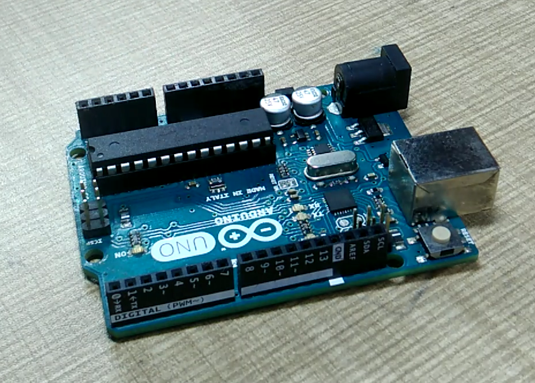 Wireless Arduino Programming Shield with HC-05 Bluetooth – No USB Needed