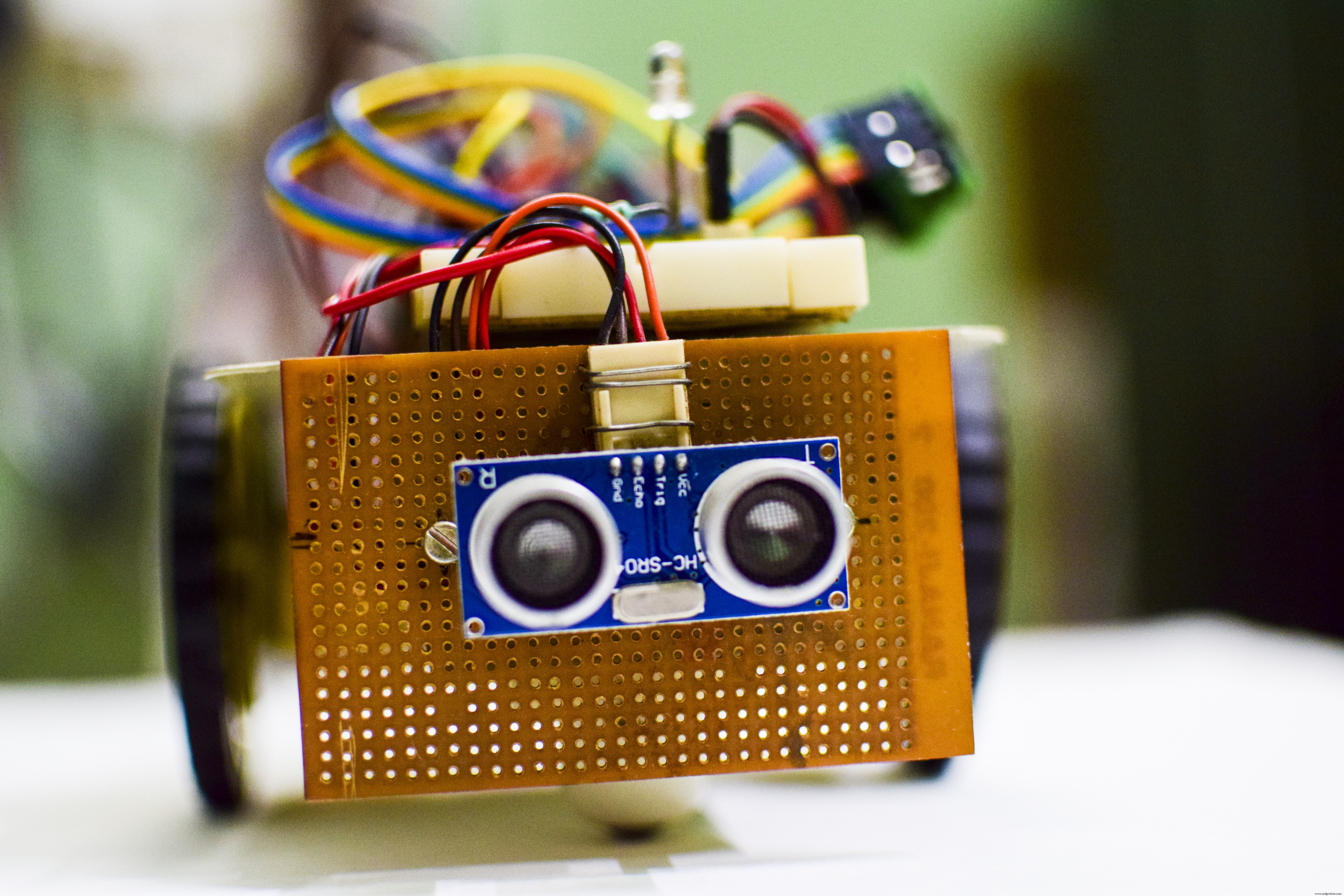 Bluetooth‑Controlled Obstacle‑Avoidance Robot: Build a Smart, Remote‑Operated Vehicle