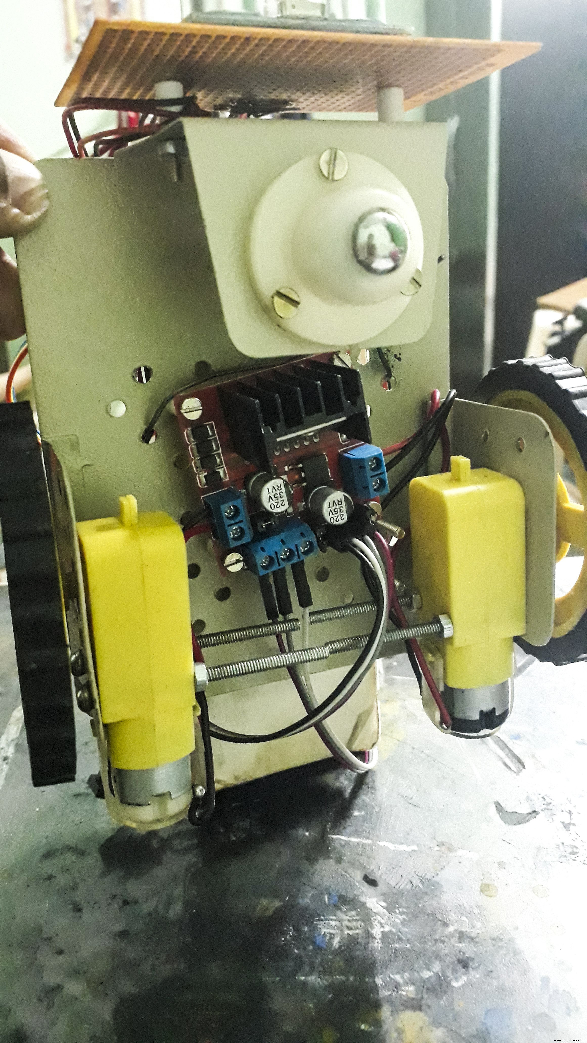 Bluetooth‑Controlled Obstacle‑Avoidance Robot: Build a Smart, Remote‑Operated Vehicle